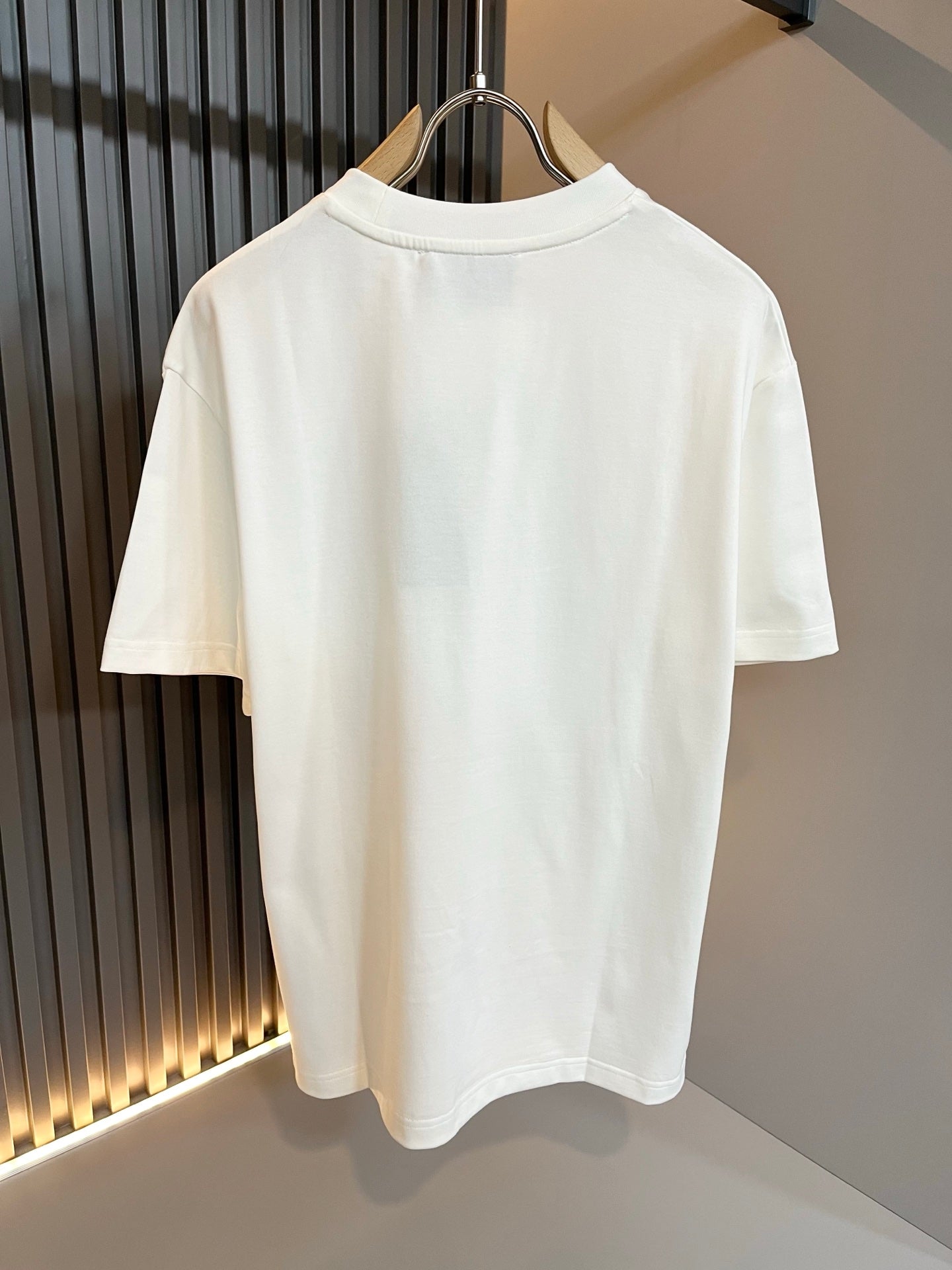 GUC* 2025ss new cotton t-shirt embossed logo