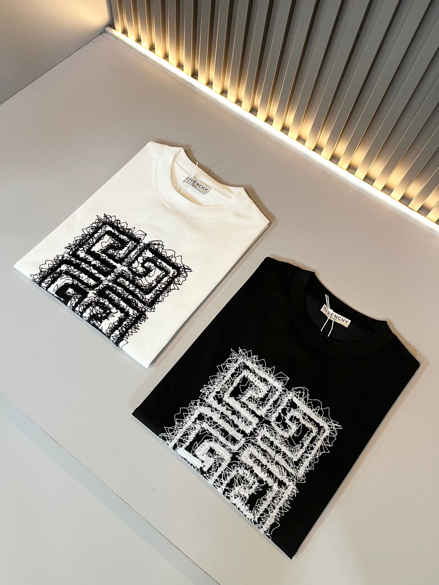 GIV* 2025ss new t-shirt cotton