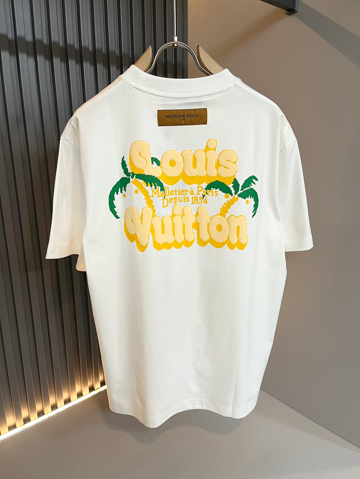 LOUI*V new t-shirt signature logo print