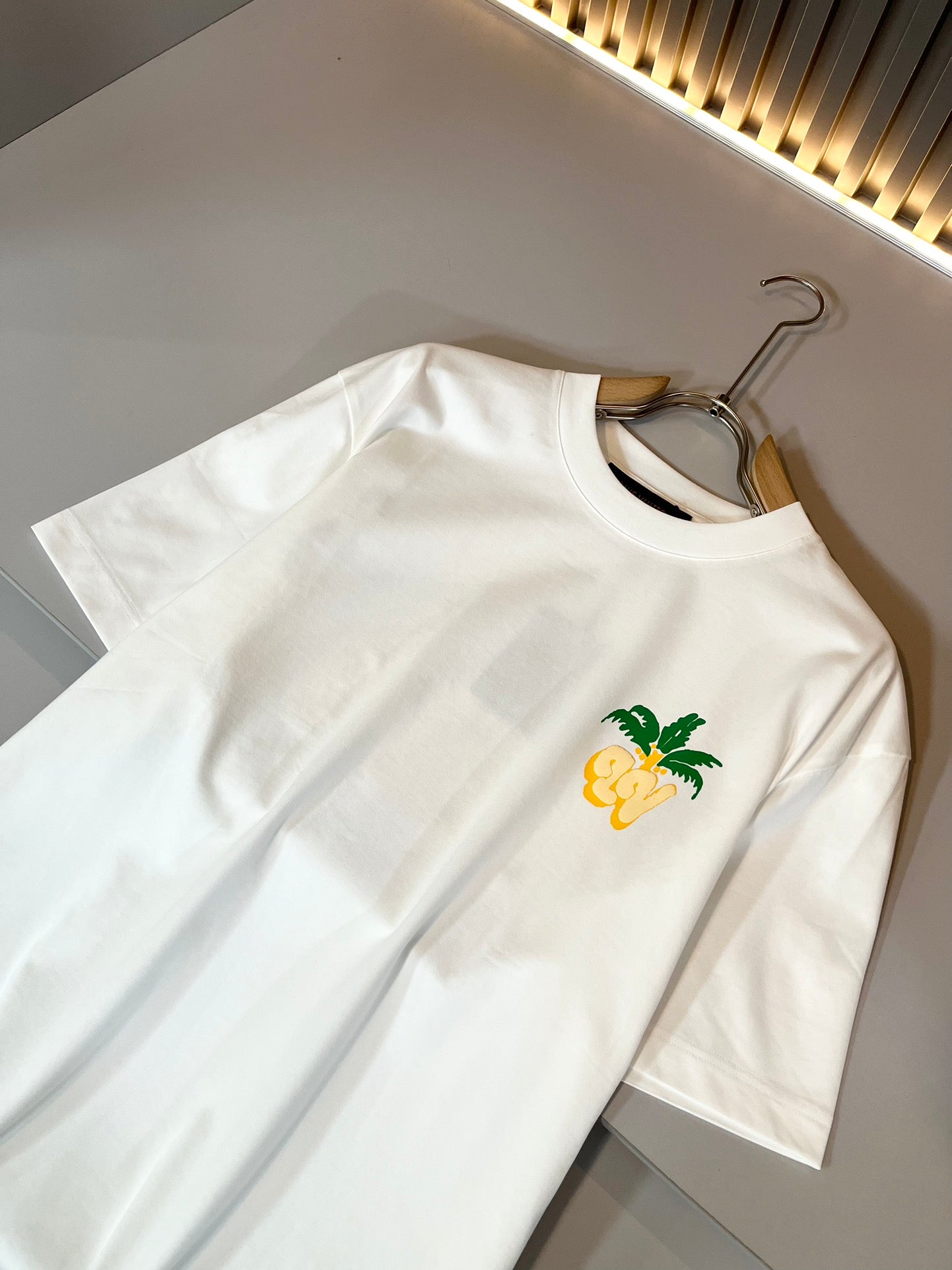 LOUI*V new t-shirt signature logo print