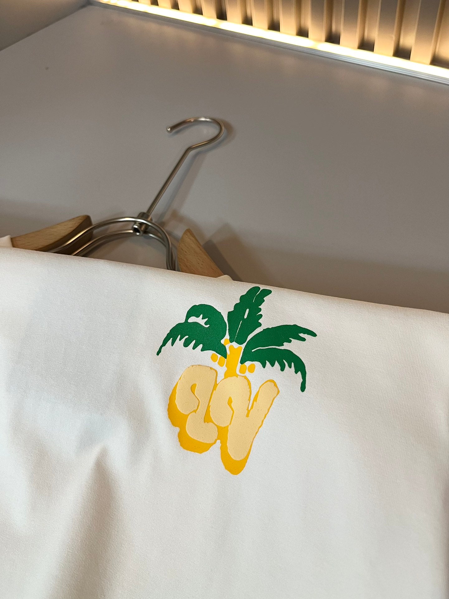 LOUI*V new t-shirt signature logo print