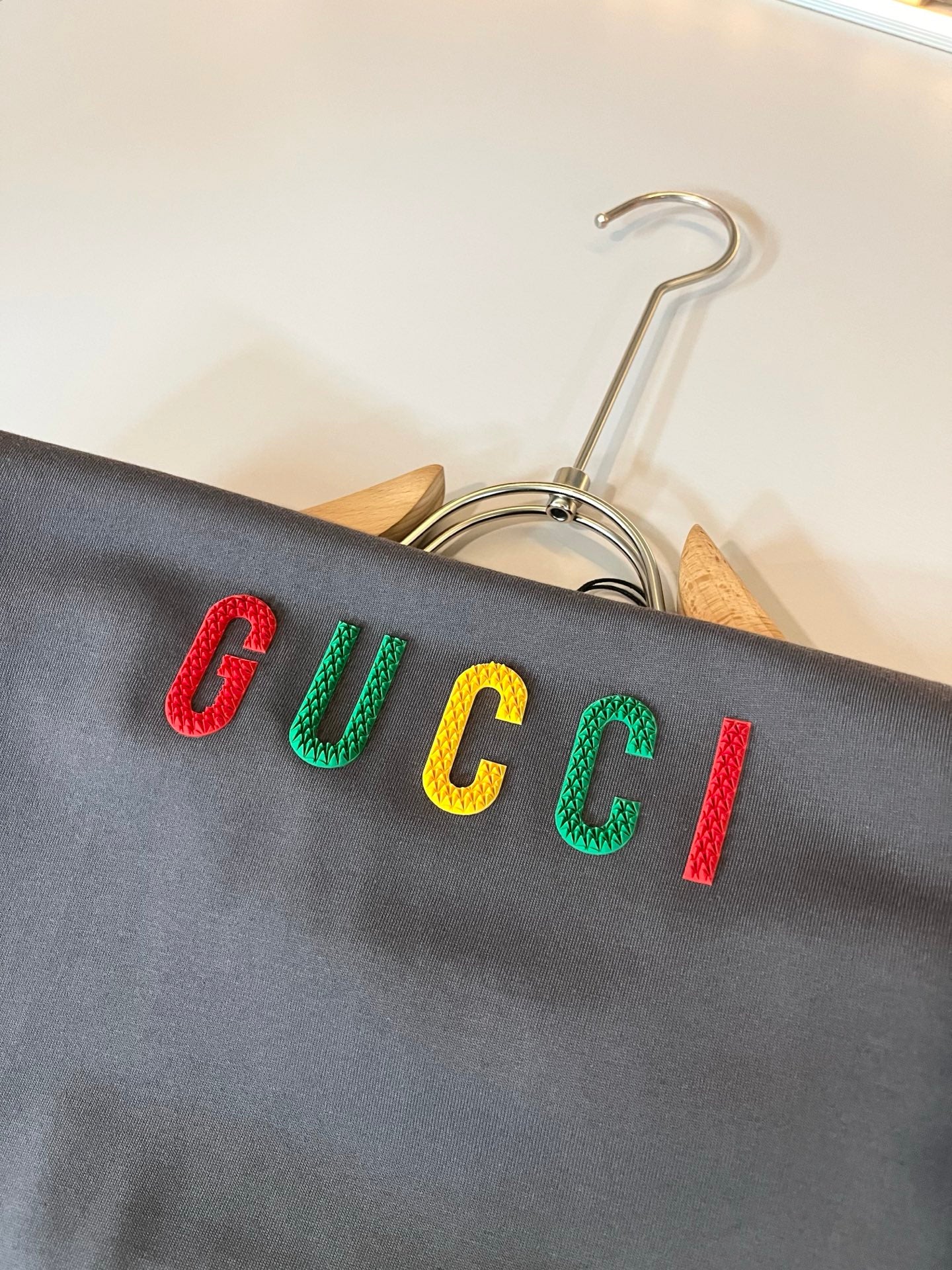 GUC* new cotton t-shirt embossed logo