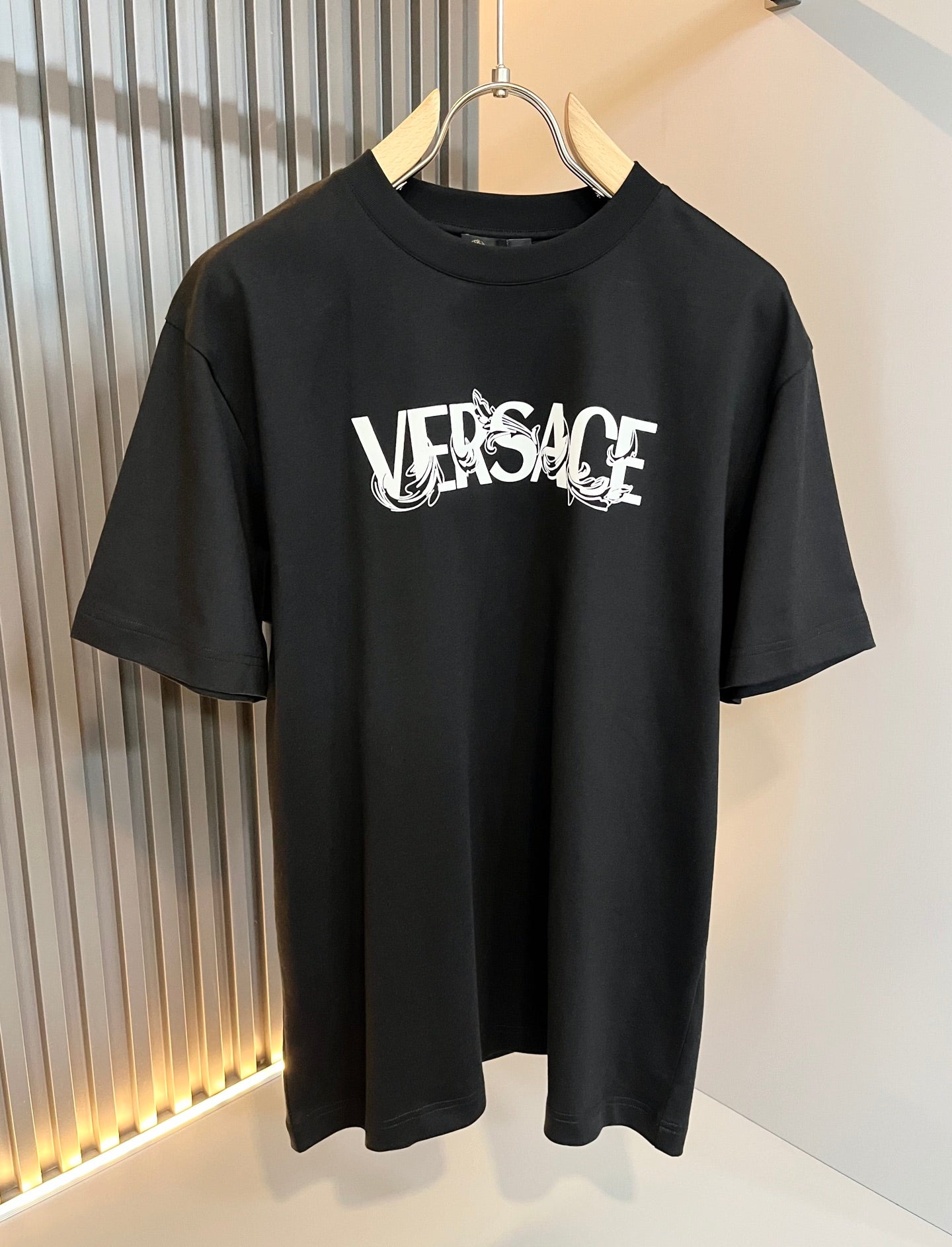 VERSA* 2025ss letter logo printed t-shirt
