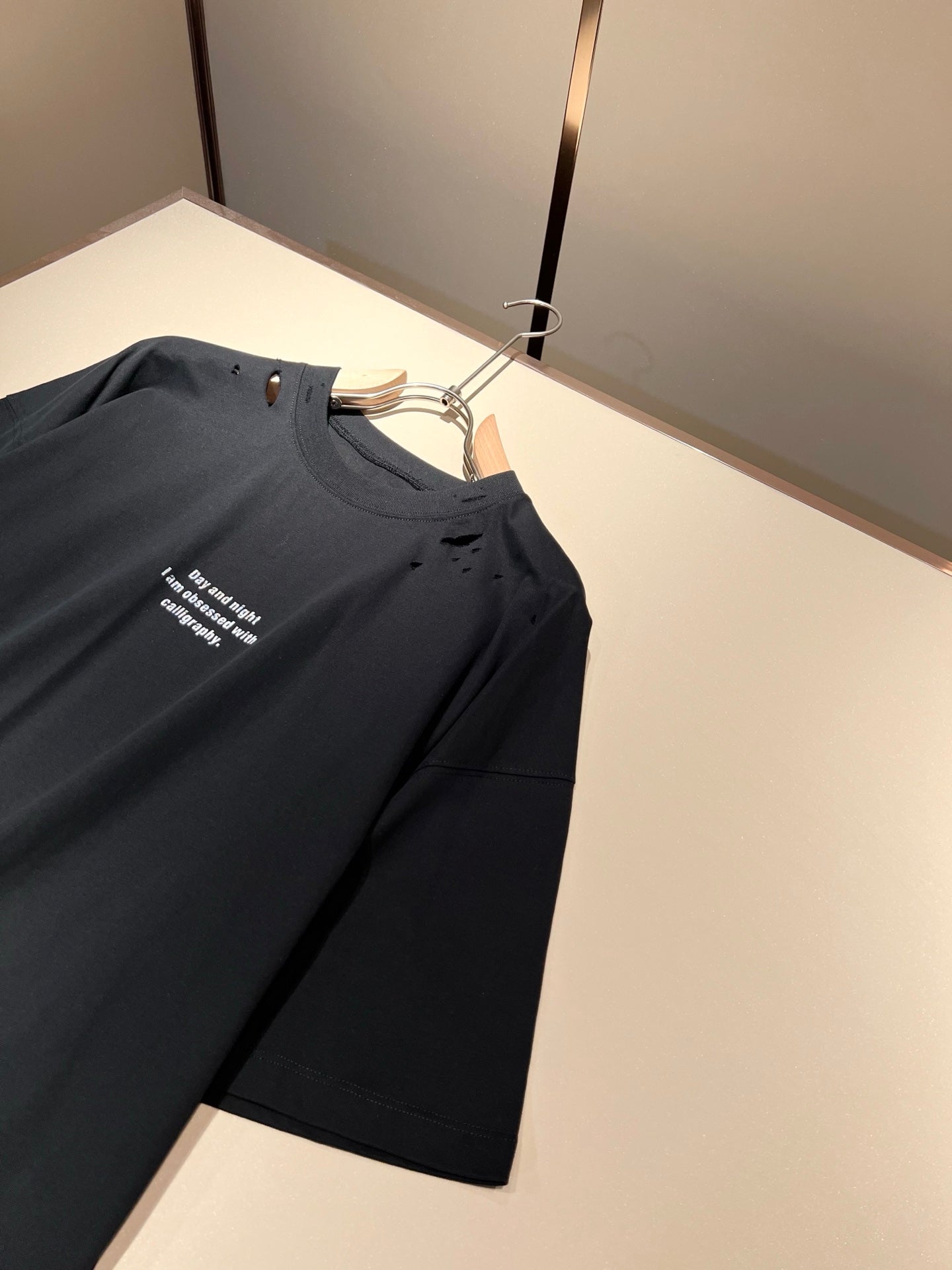 DIO* 2025ss new ripped casual t-shirt