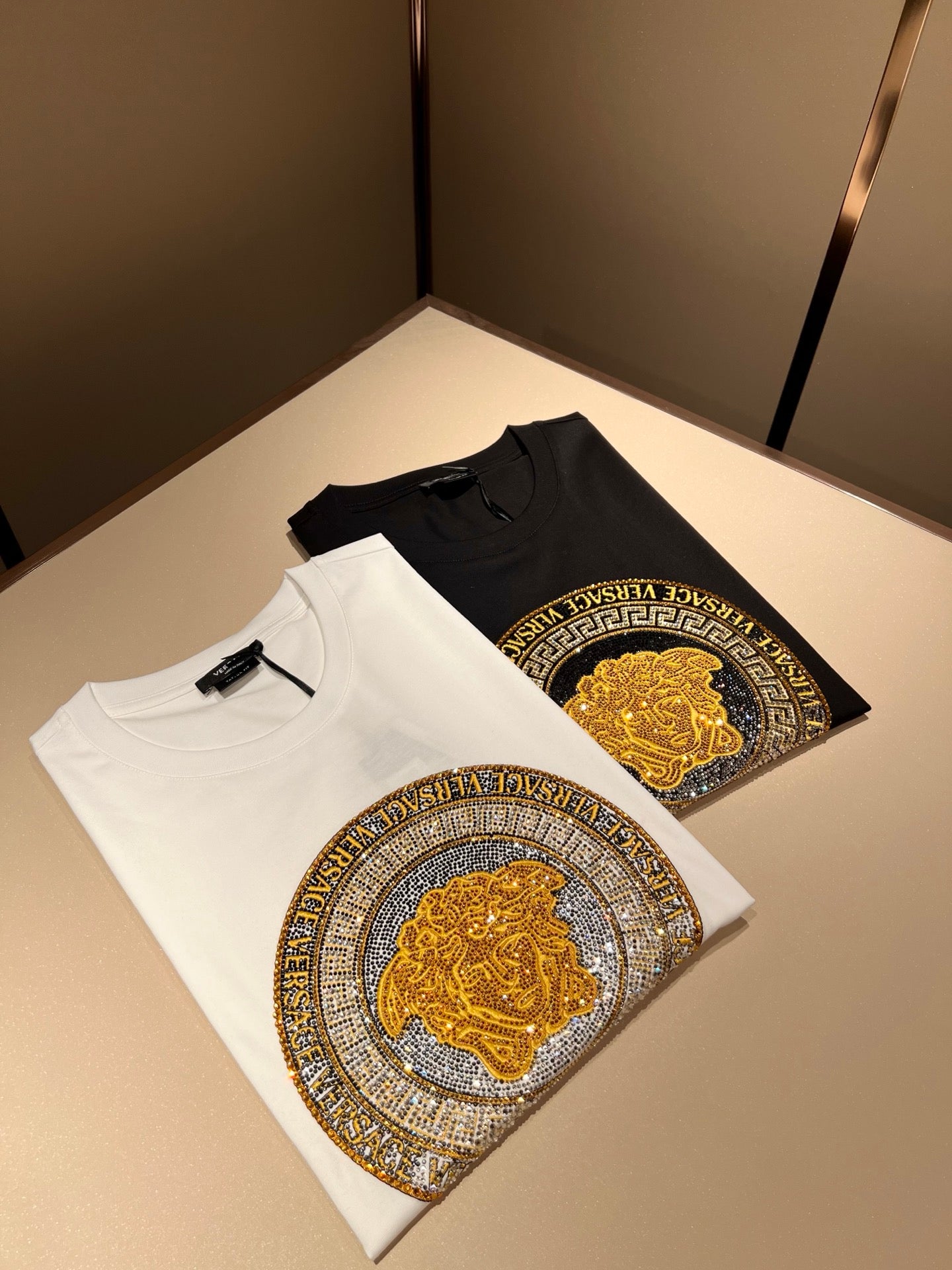 VERSA* 2025ss new crystal medusa t-shirt