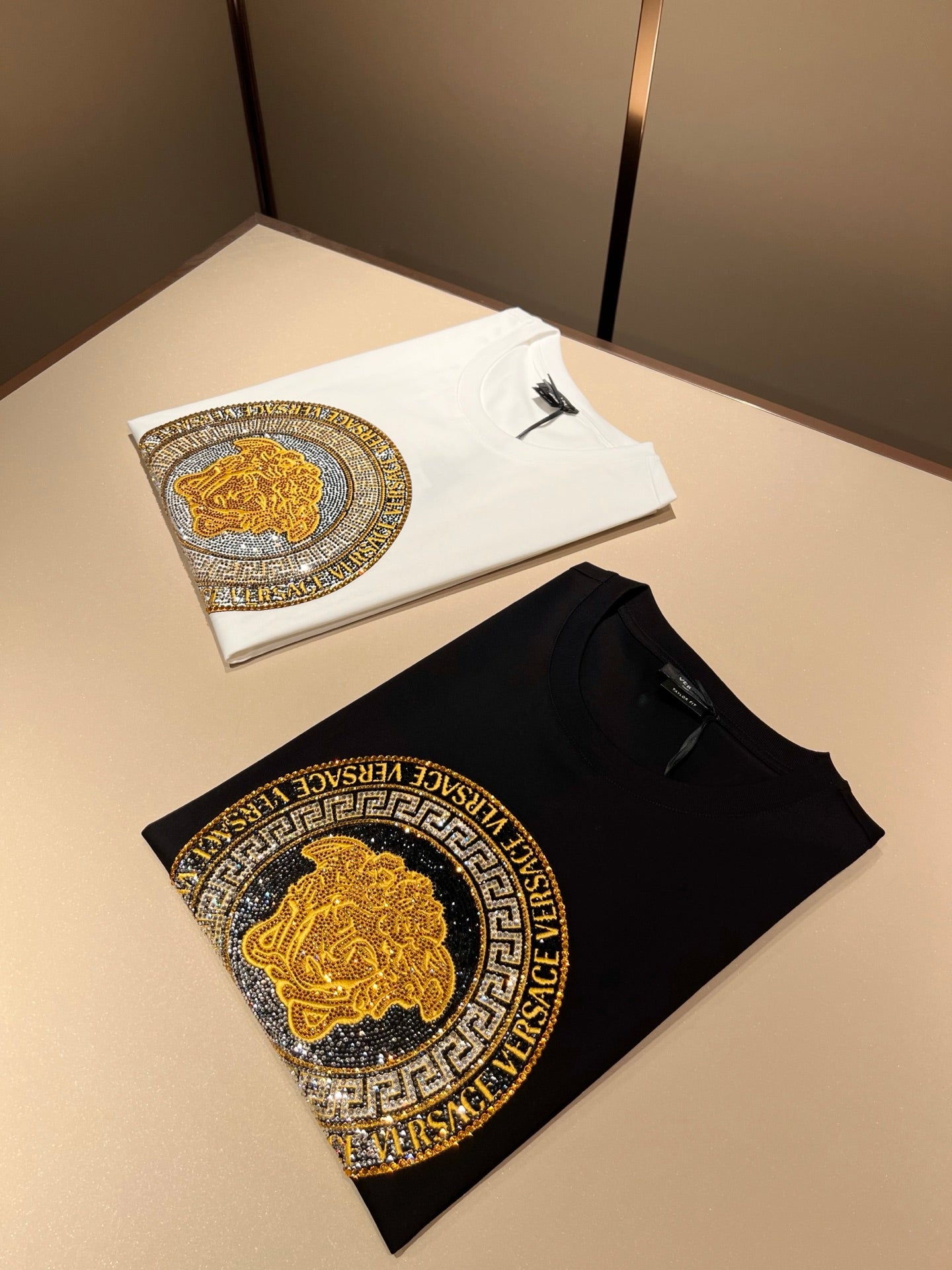 VERSA* 2025ss new crystal medusa t-shirt