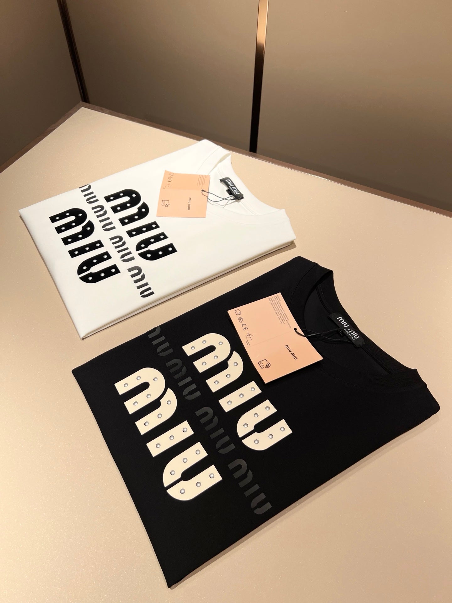 M1UM1U 2025ss laminated cotton t-shirt