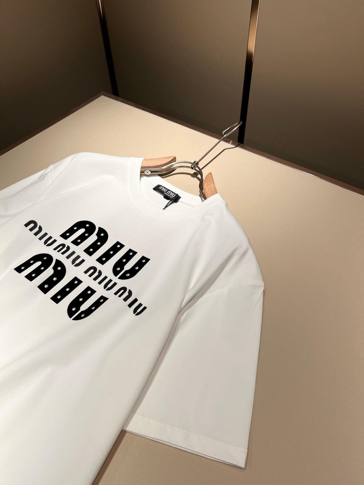 M1UM1U 2025ss laminated cotton t-shirt