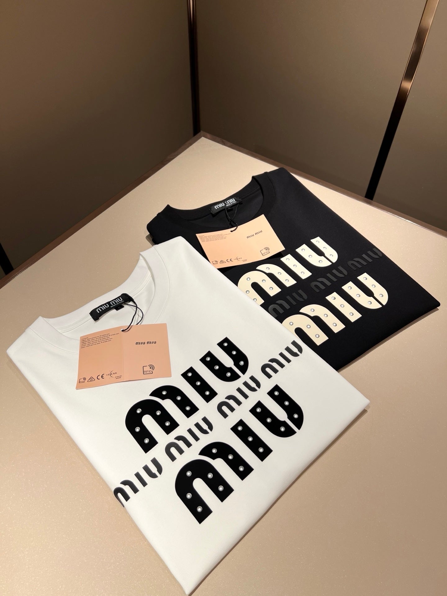 M1UM1U 2025ss laminated cotton t-shirt