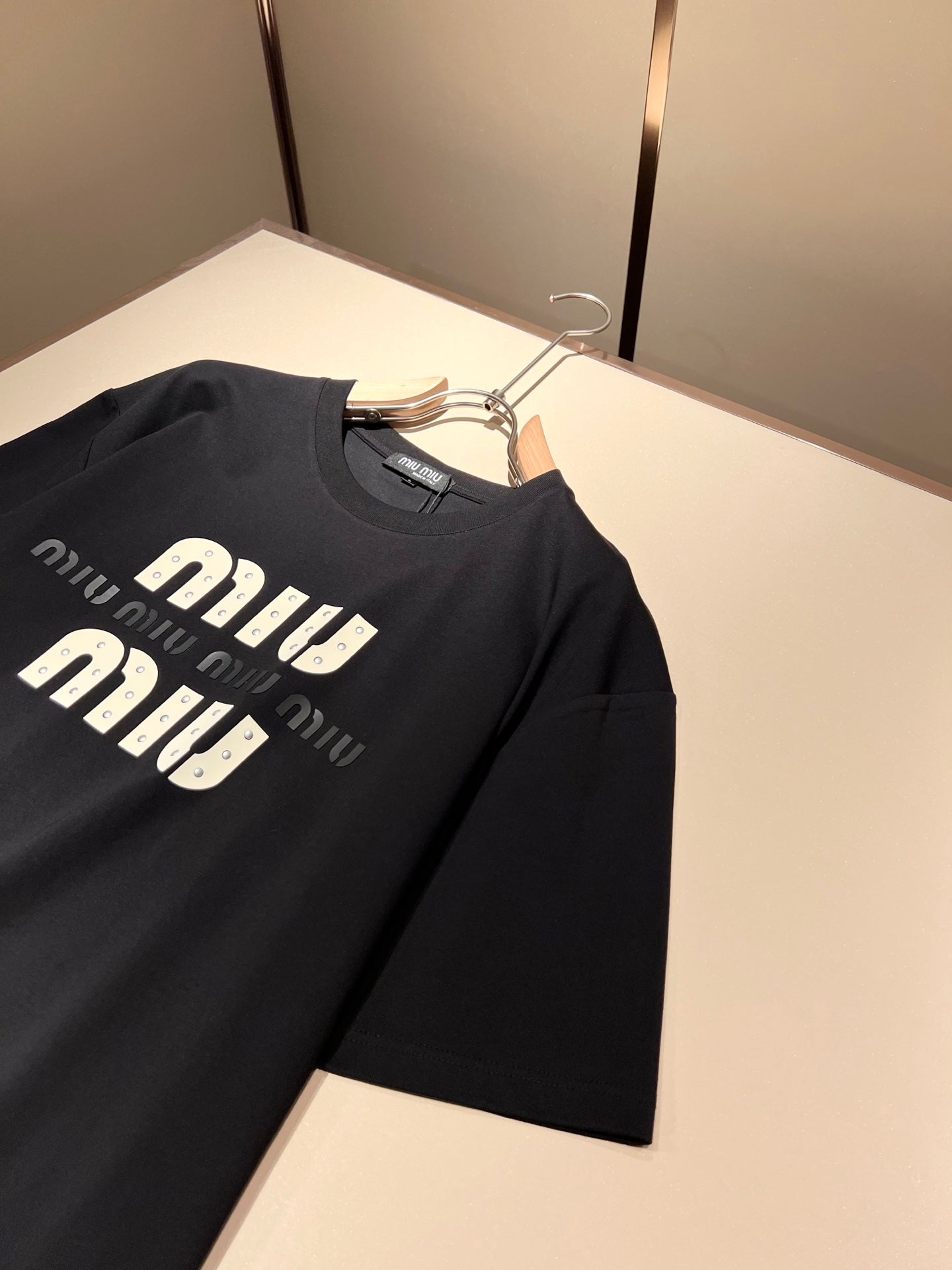 M1UM1U 2025ss laminated cotton t-shirt