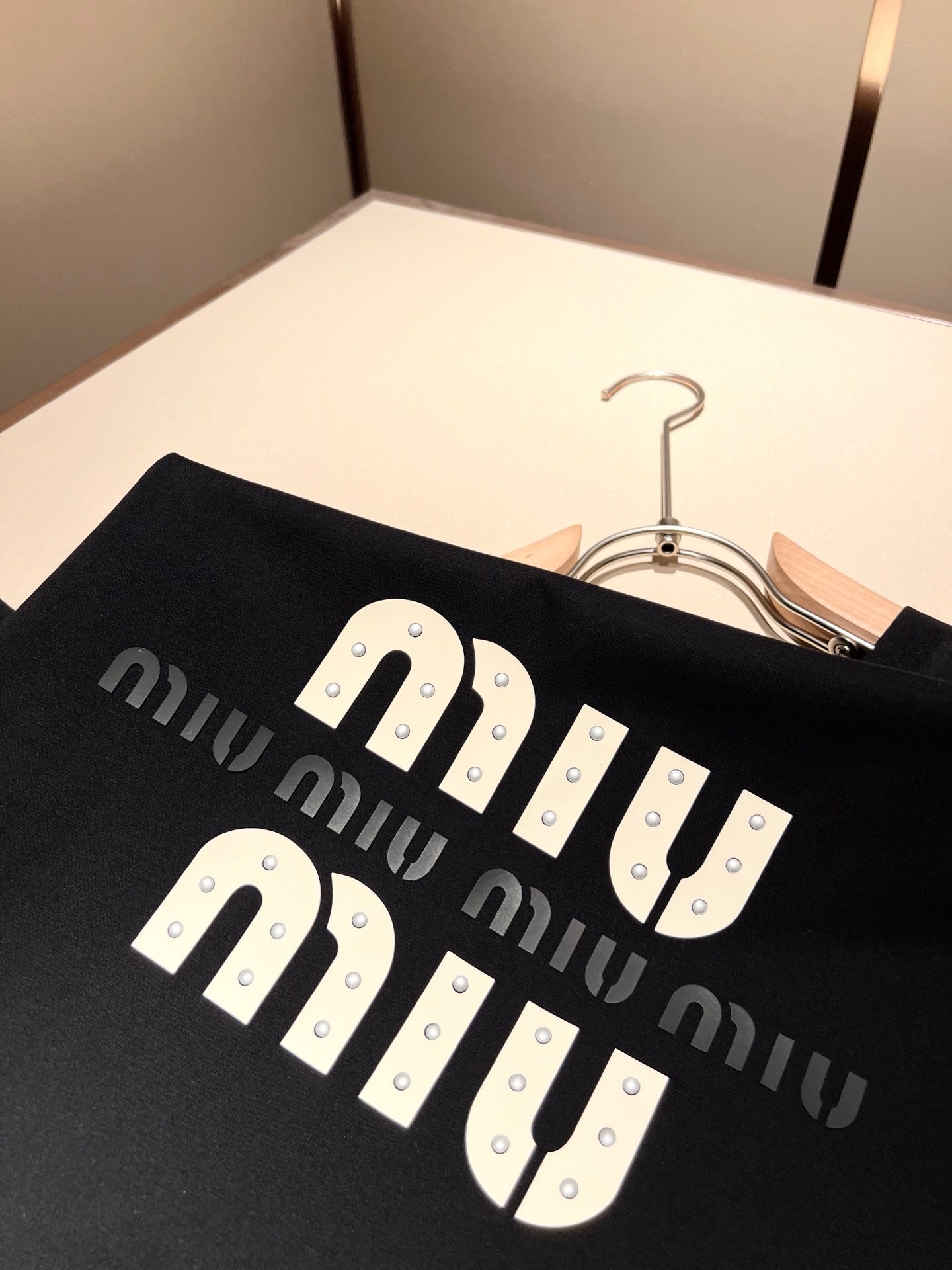 M1UM1U 2025ss laminated cotton t-shirt