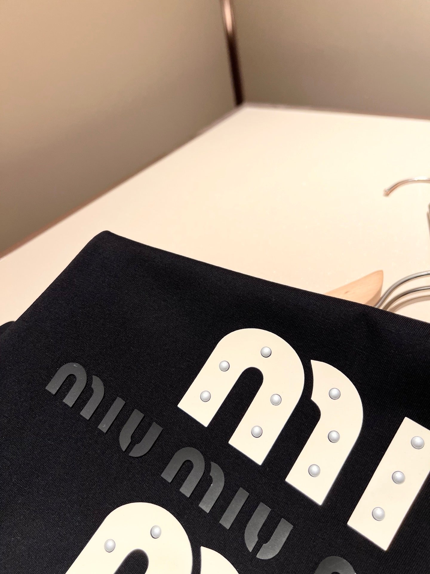 M1UM1U 2025ss laminated cotton t-shirt