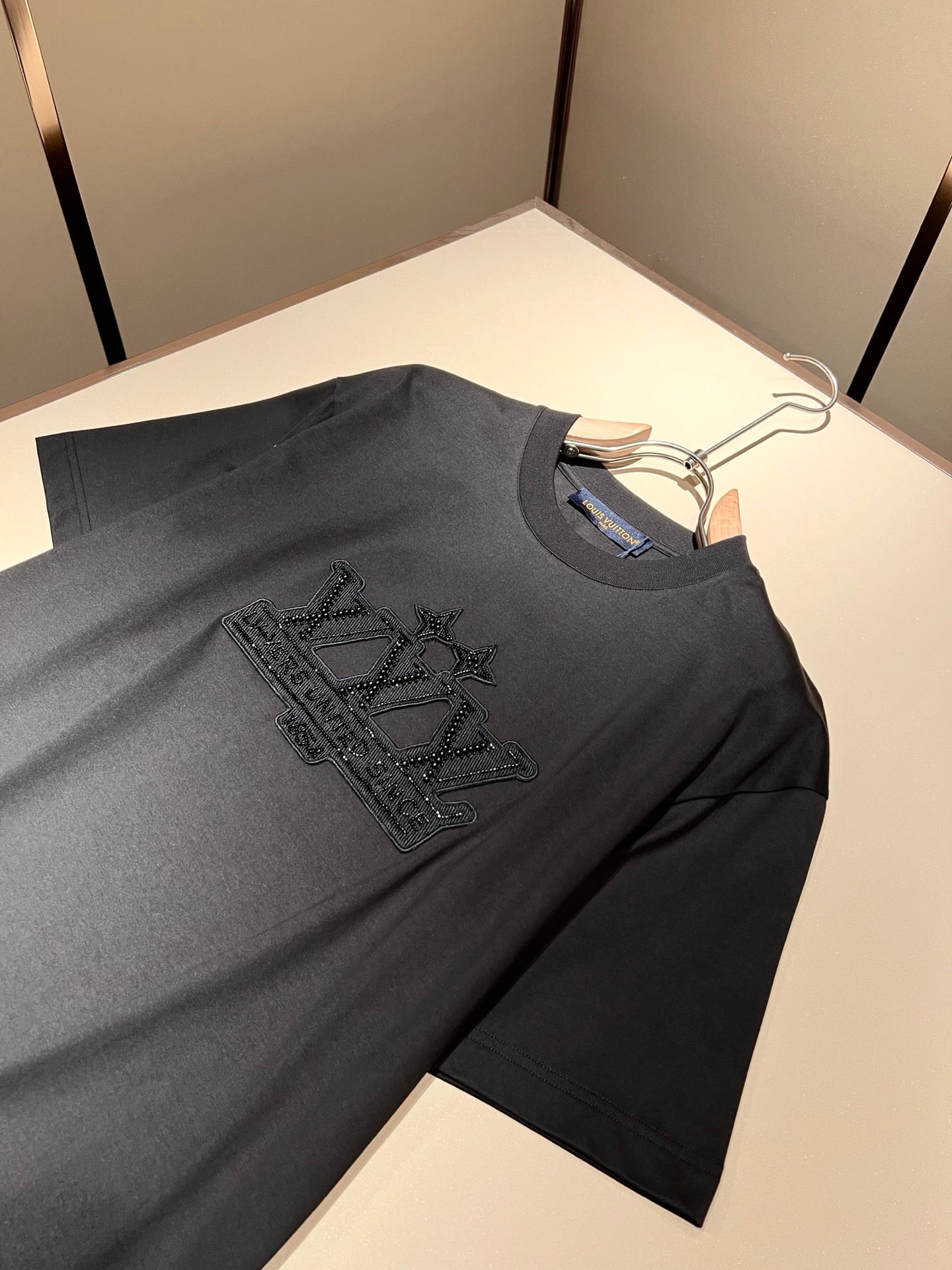 LOUI*V 2025ss embroidered logo cotton t-shirt