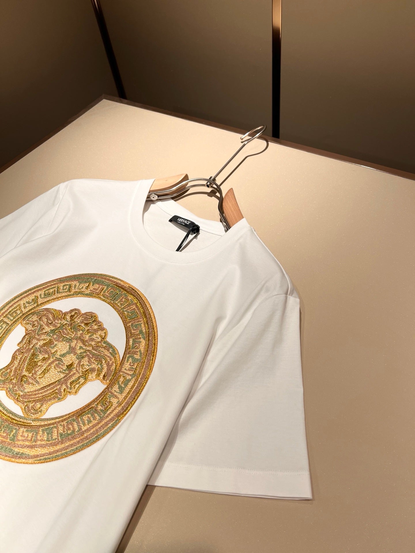 VERSA* embroidered medusa logo t-shirt