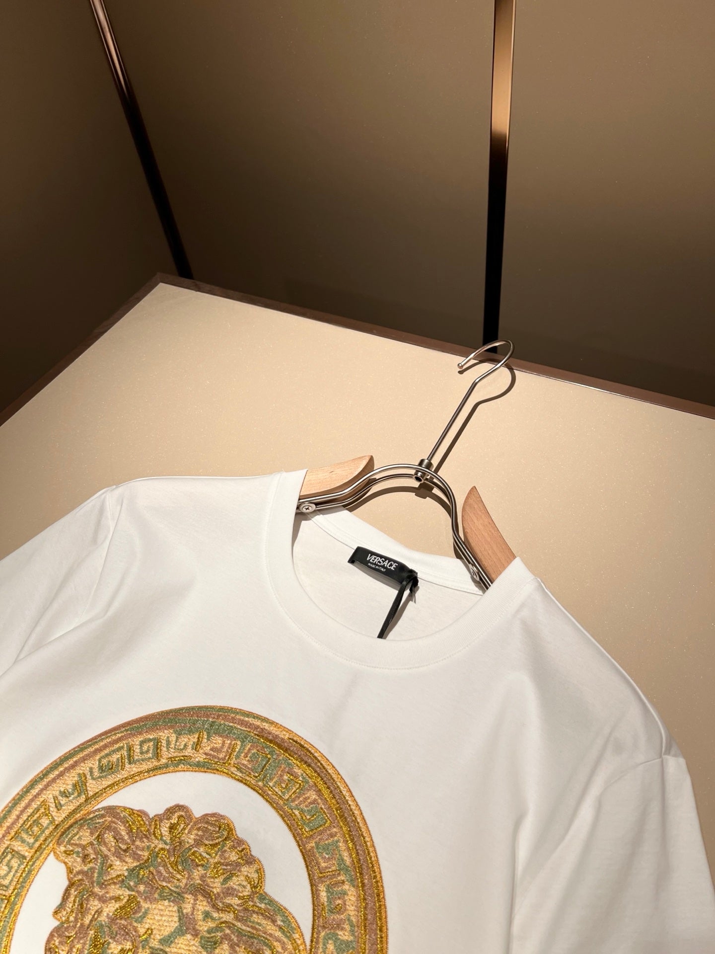VERSA* embroidered medusa logo t-shirt