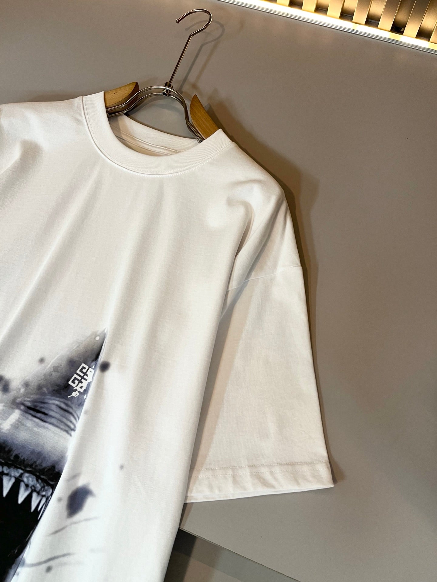 GIV* printed shark graphic t-shirt