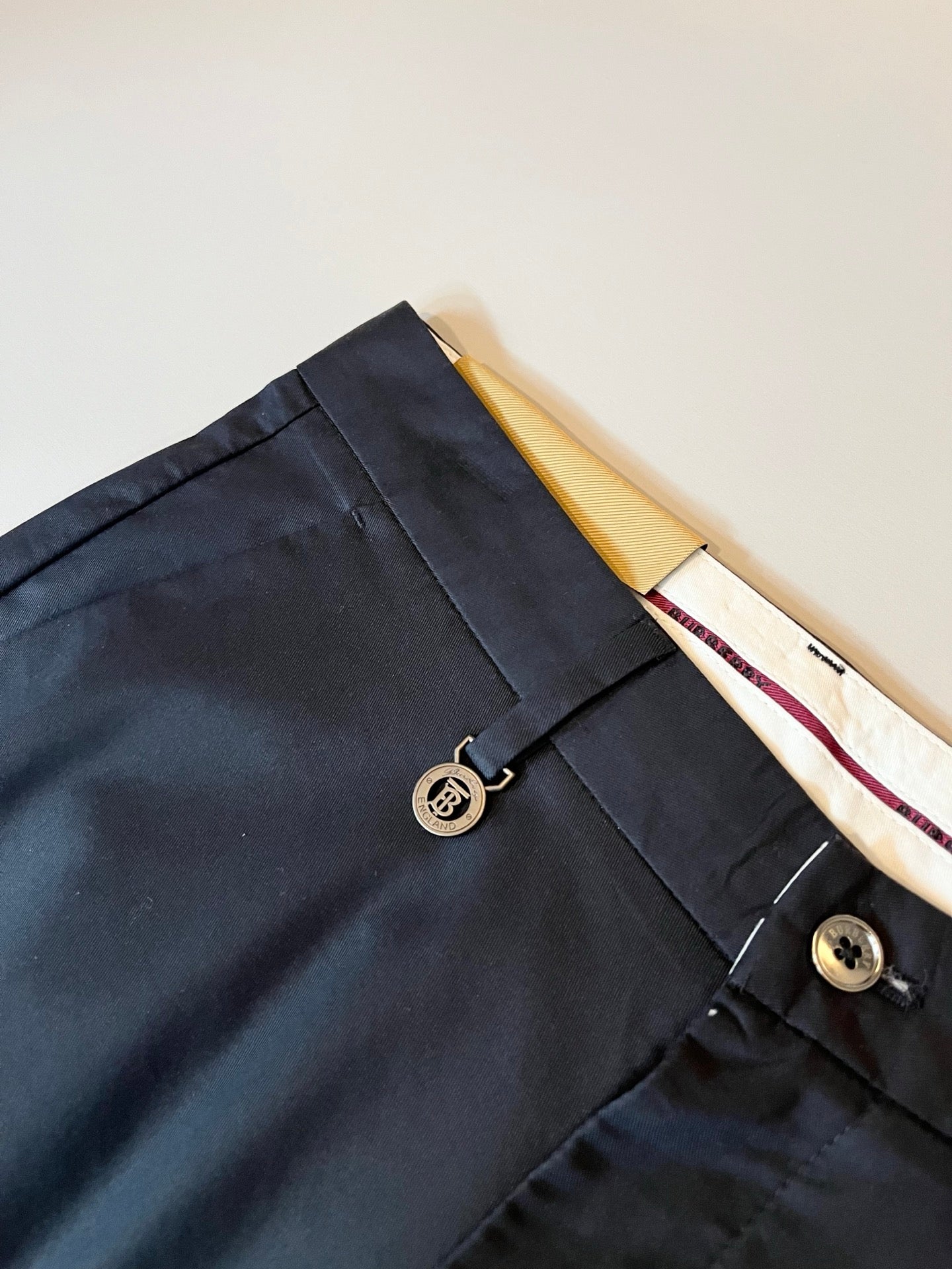 BURB* cotton blend casual trousers