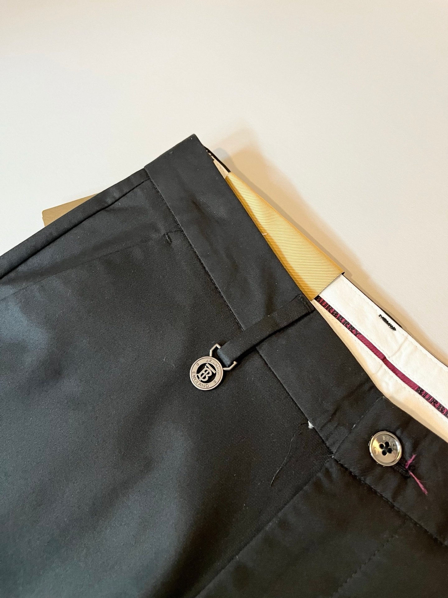 BURB* cotton blend casual trousers