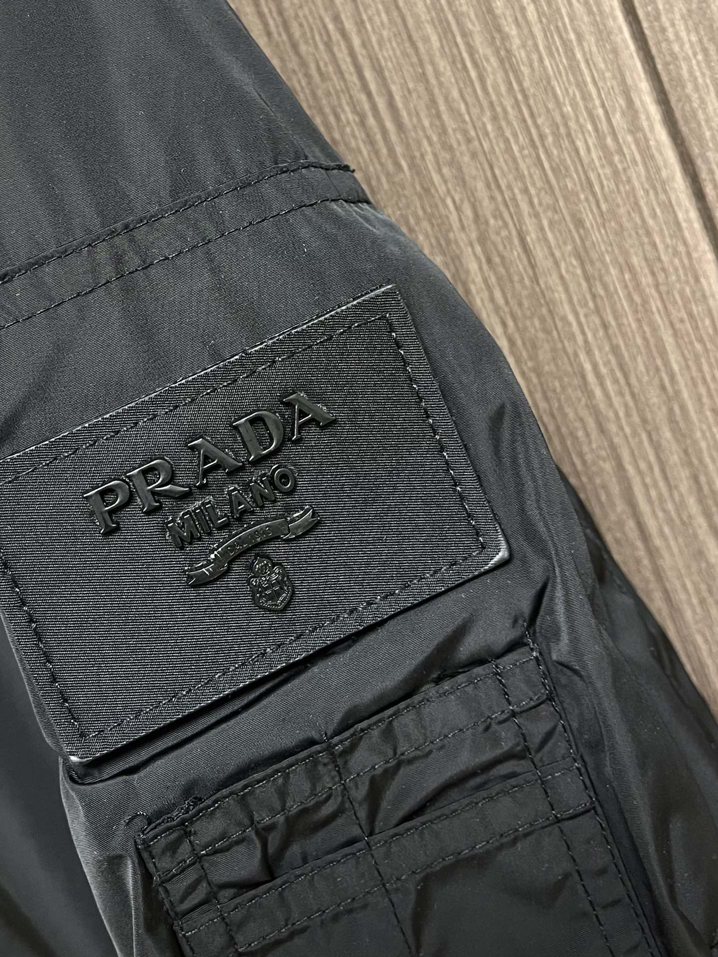 PRA* Technical fabric down jacket with hood
