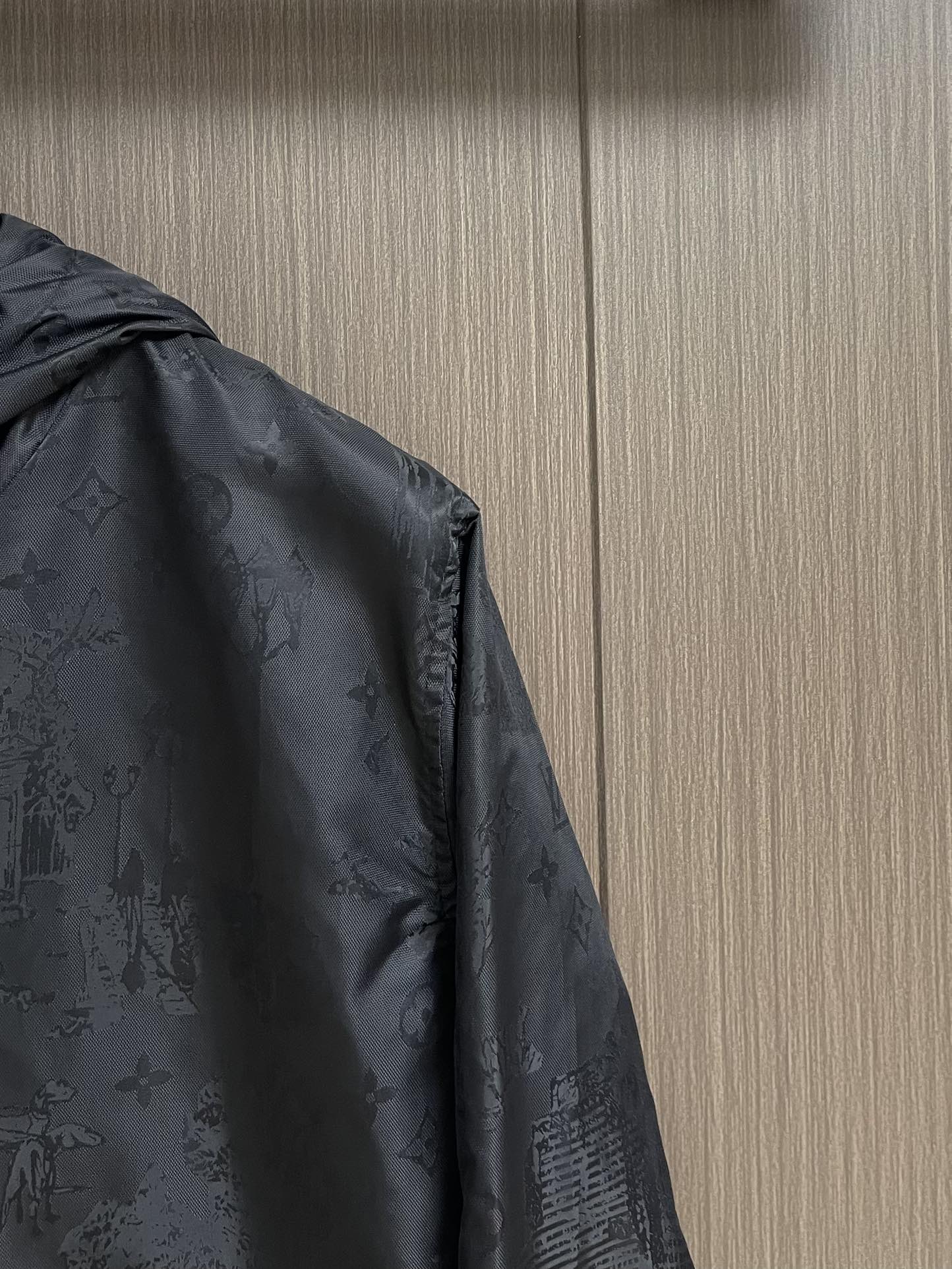 LOUI*V Nylon Windbreaker