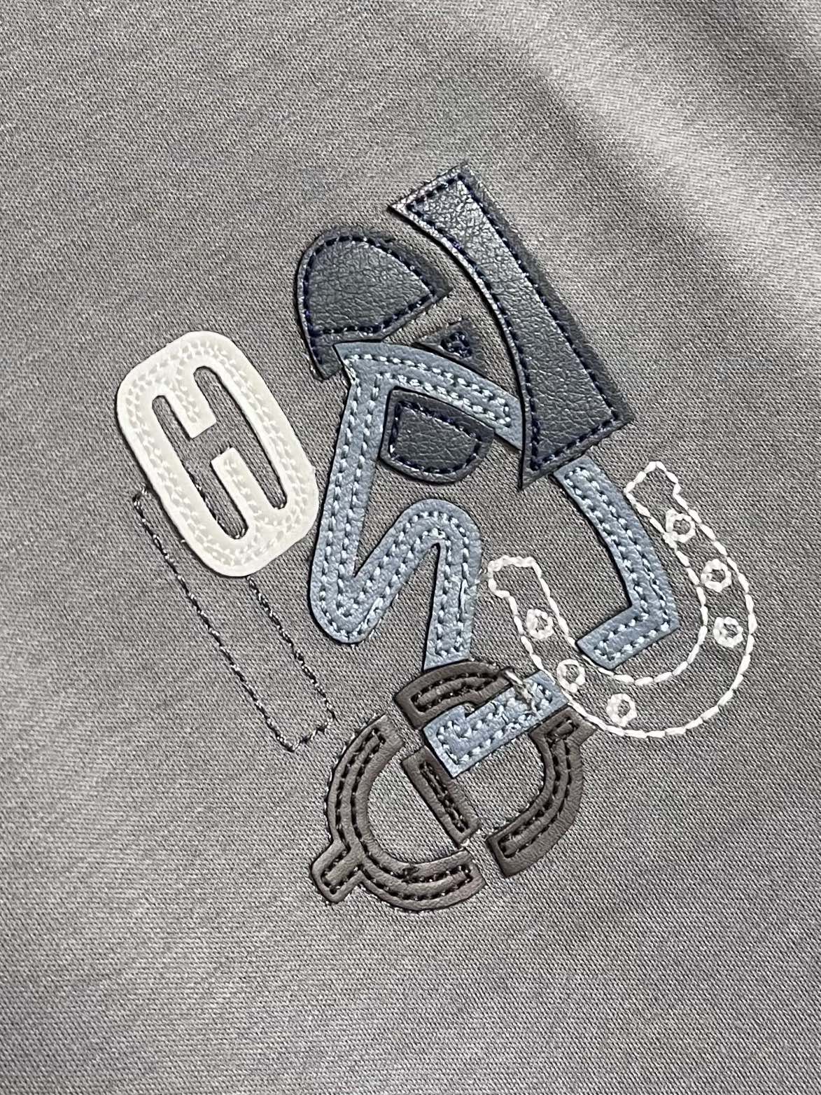 HERM* "H Puzzle" t-shirt with leather detail