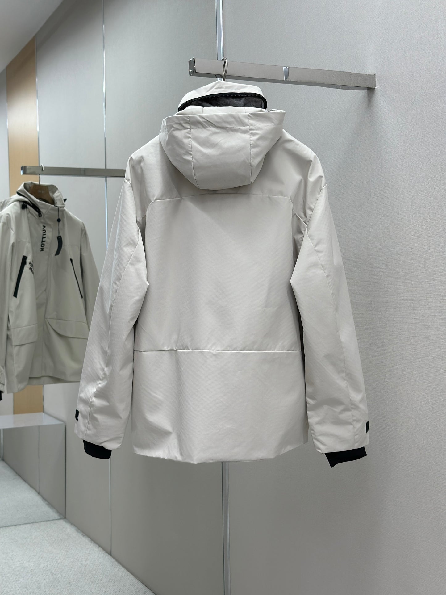 LOUI*V Technical Mid-Length Parka