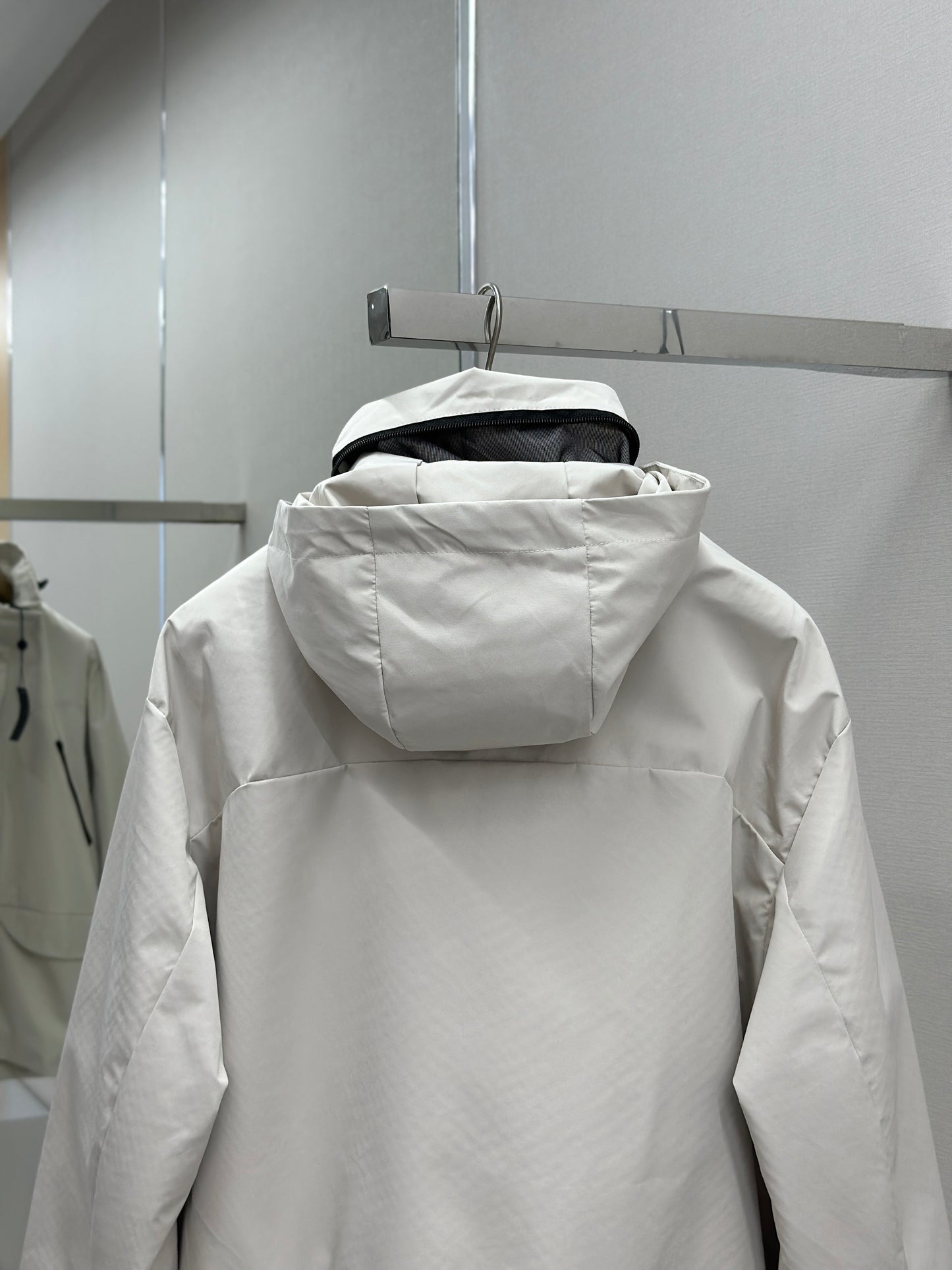 LOUI*V Technical Mid-Length Parka