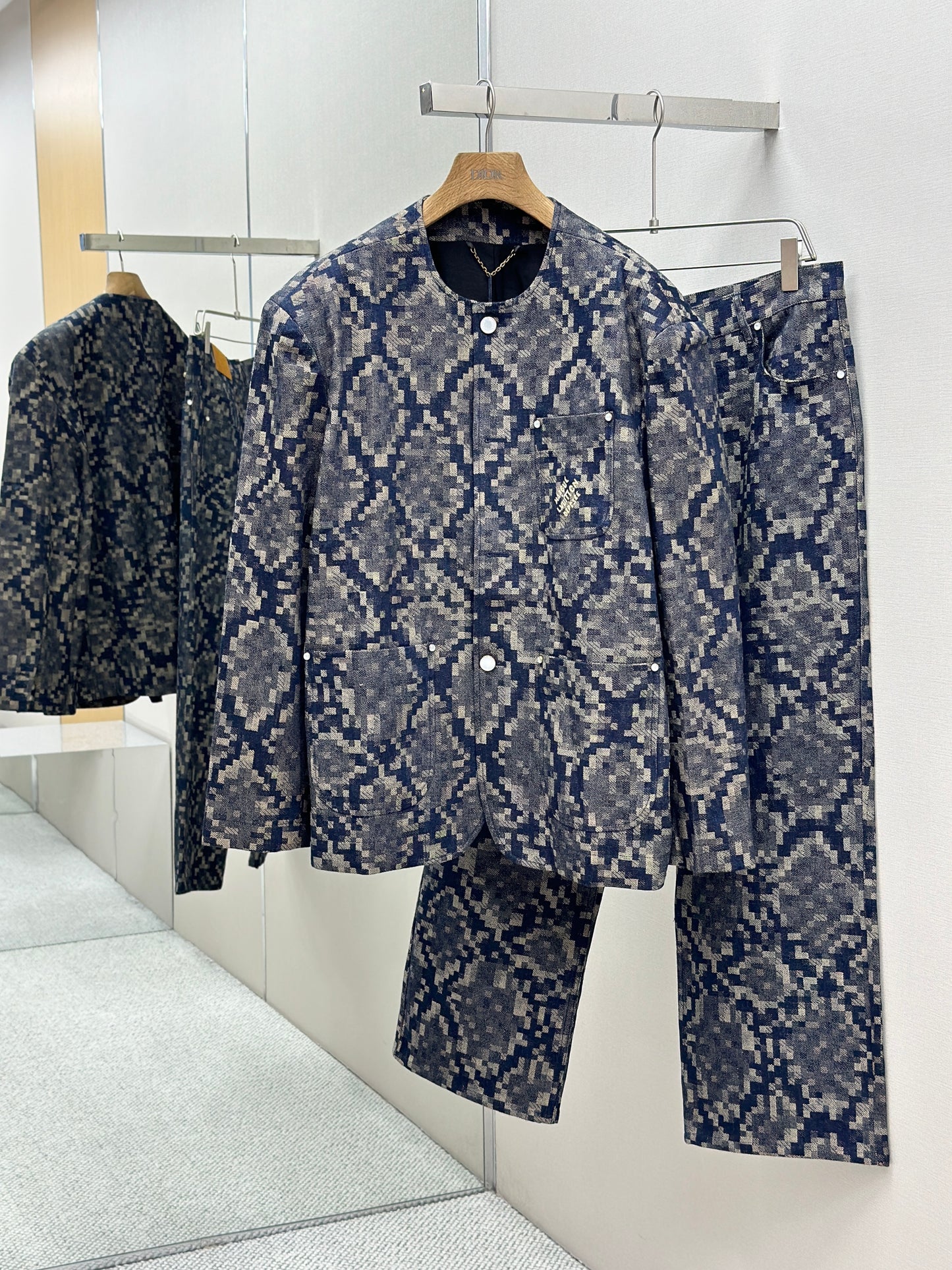 LOUI*V Graphic Collarless Denim Jacket