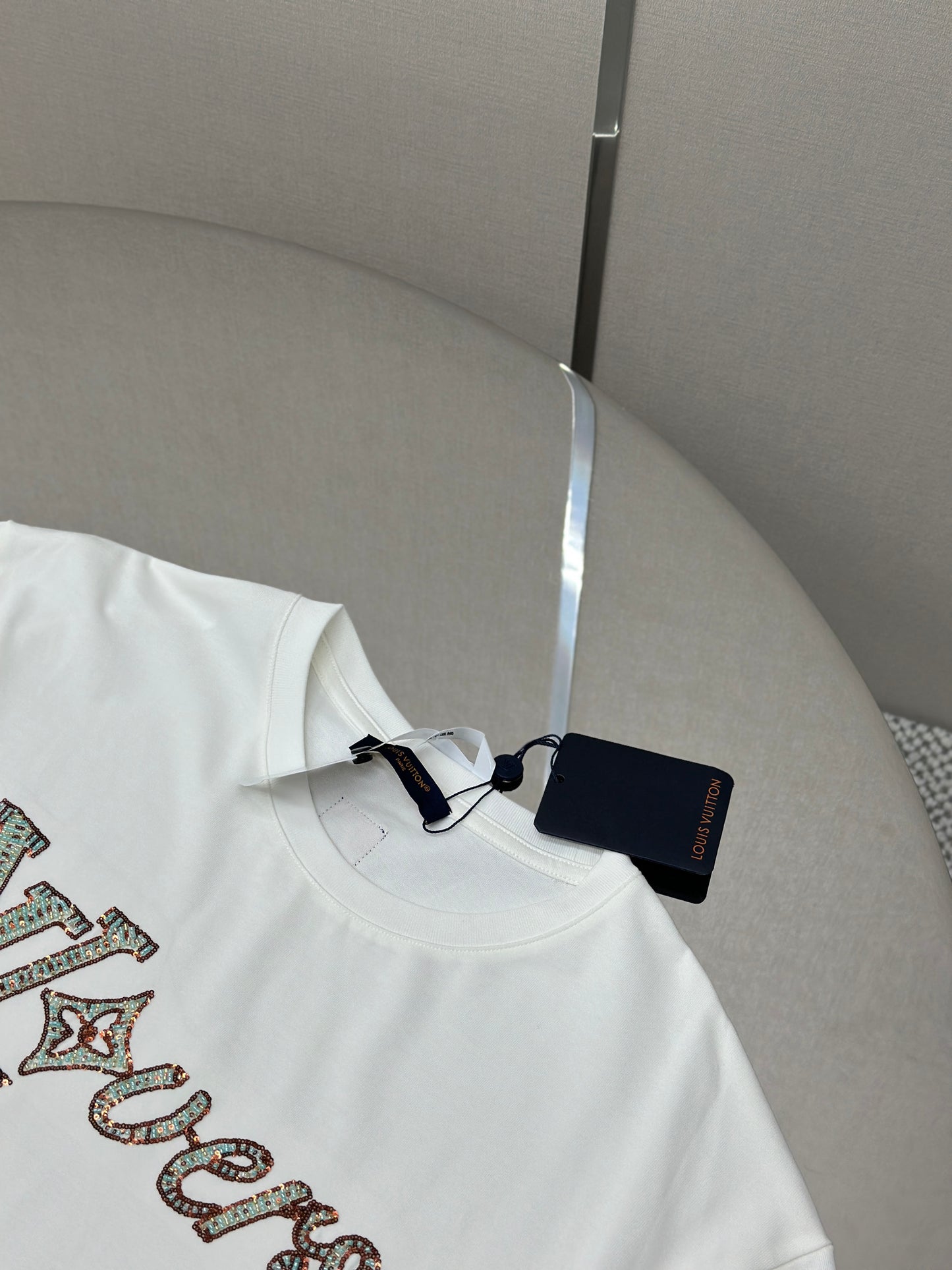 LOUI*V Embroidered Short-Sleeved T-Shirt