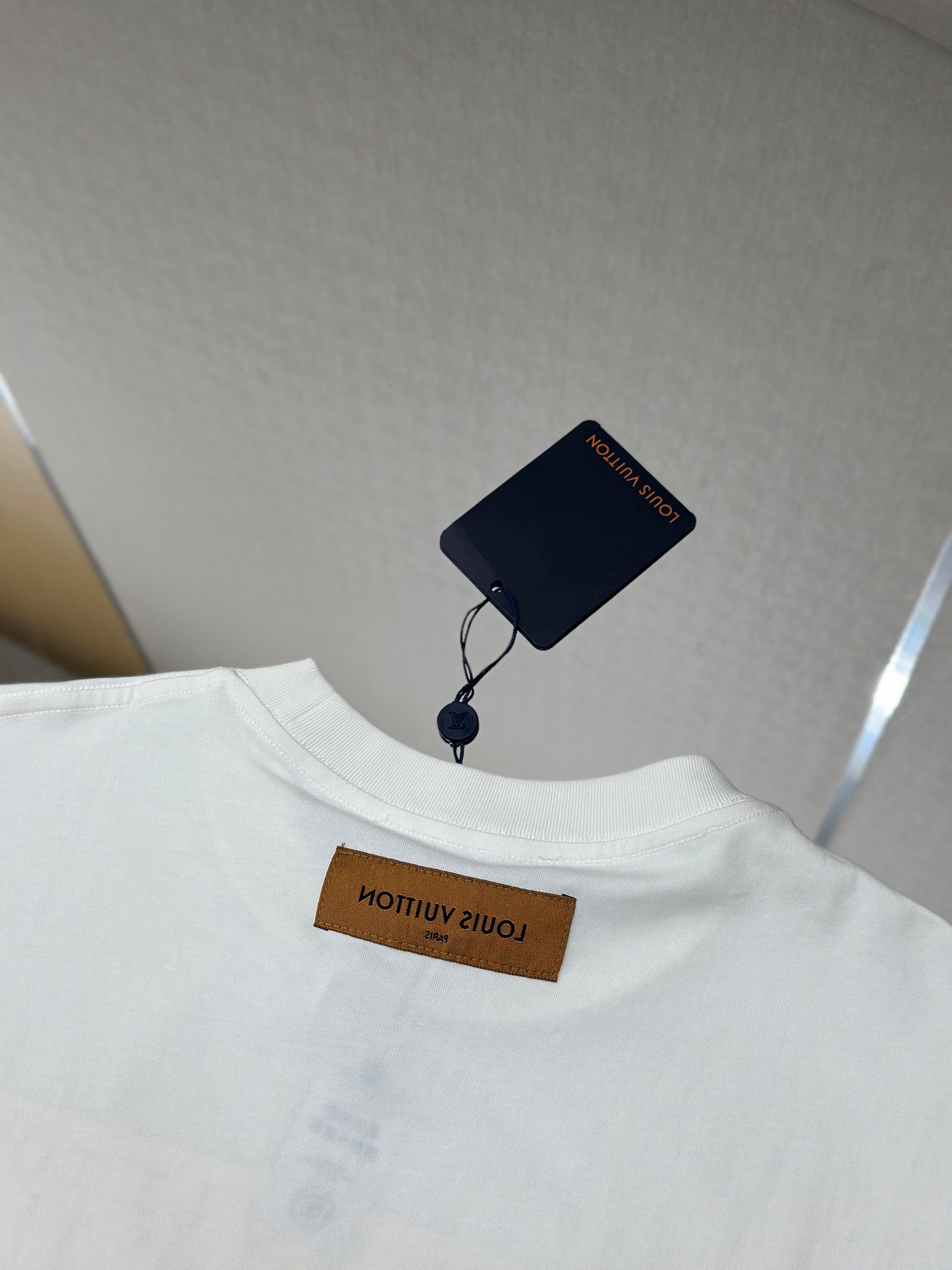 LOUI*V Abstract embroidery letter T-shirt