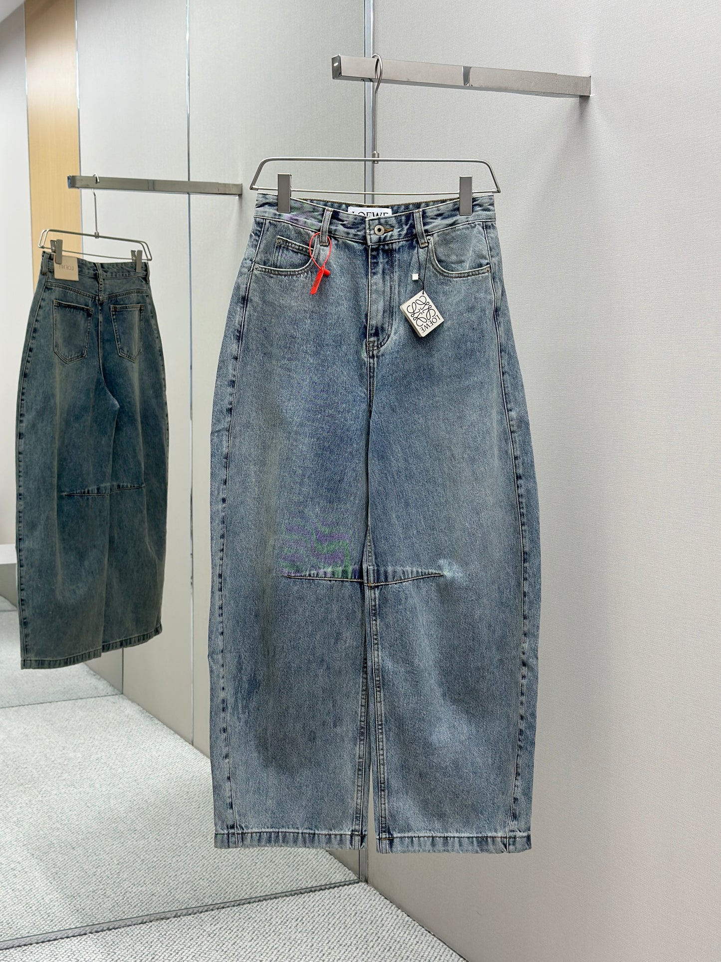 LOE*W Anagram barrel jeans in denim