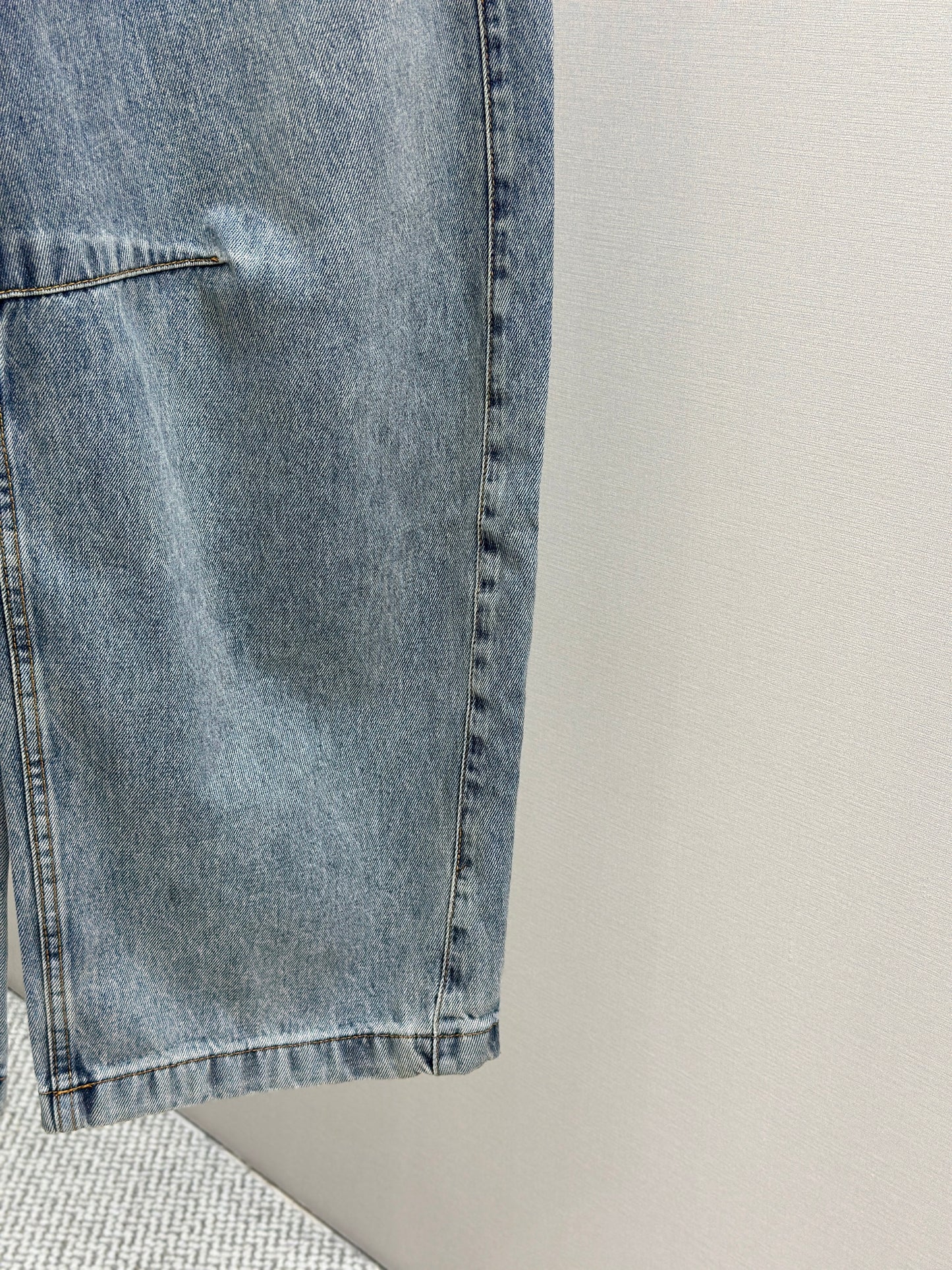 LOE*W Anagram barrel jeans in denim