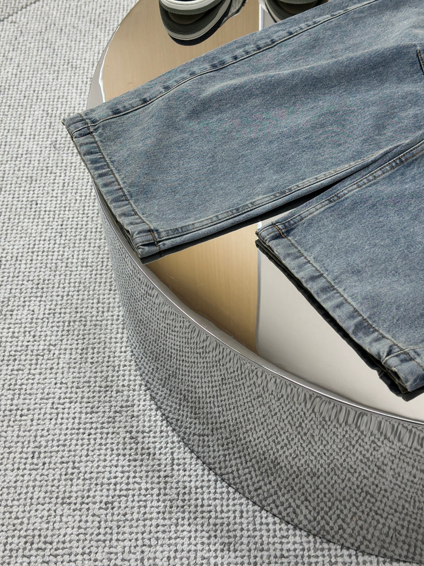 LOE*W Anagram barrel jeans in denim