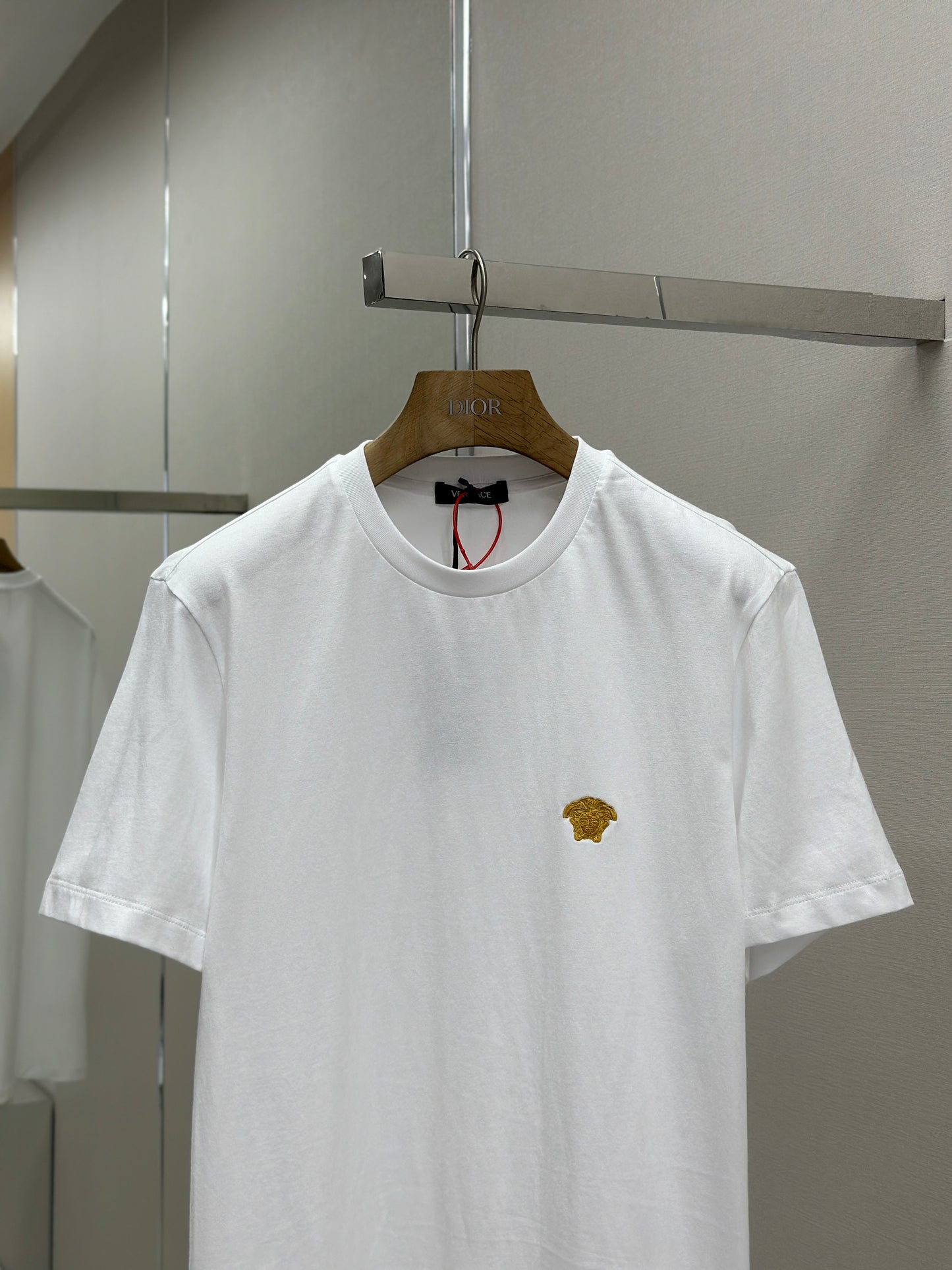 VERSA* Medusa T-Shirt