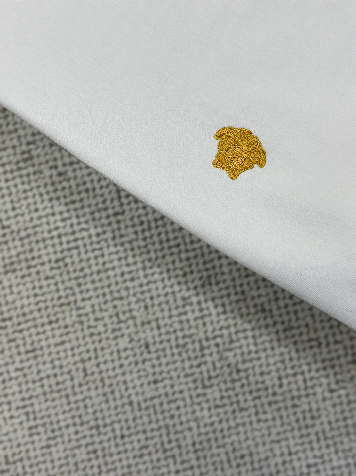 VERSA* Medusa T-Shirt