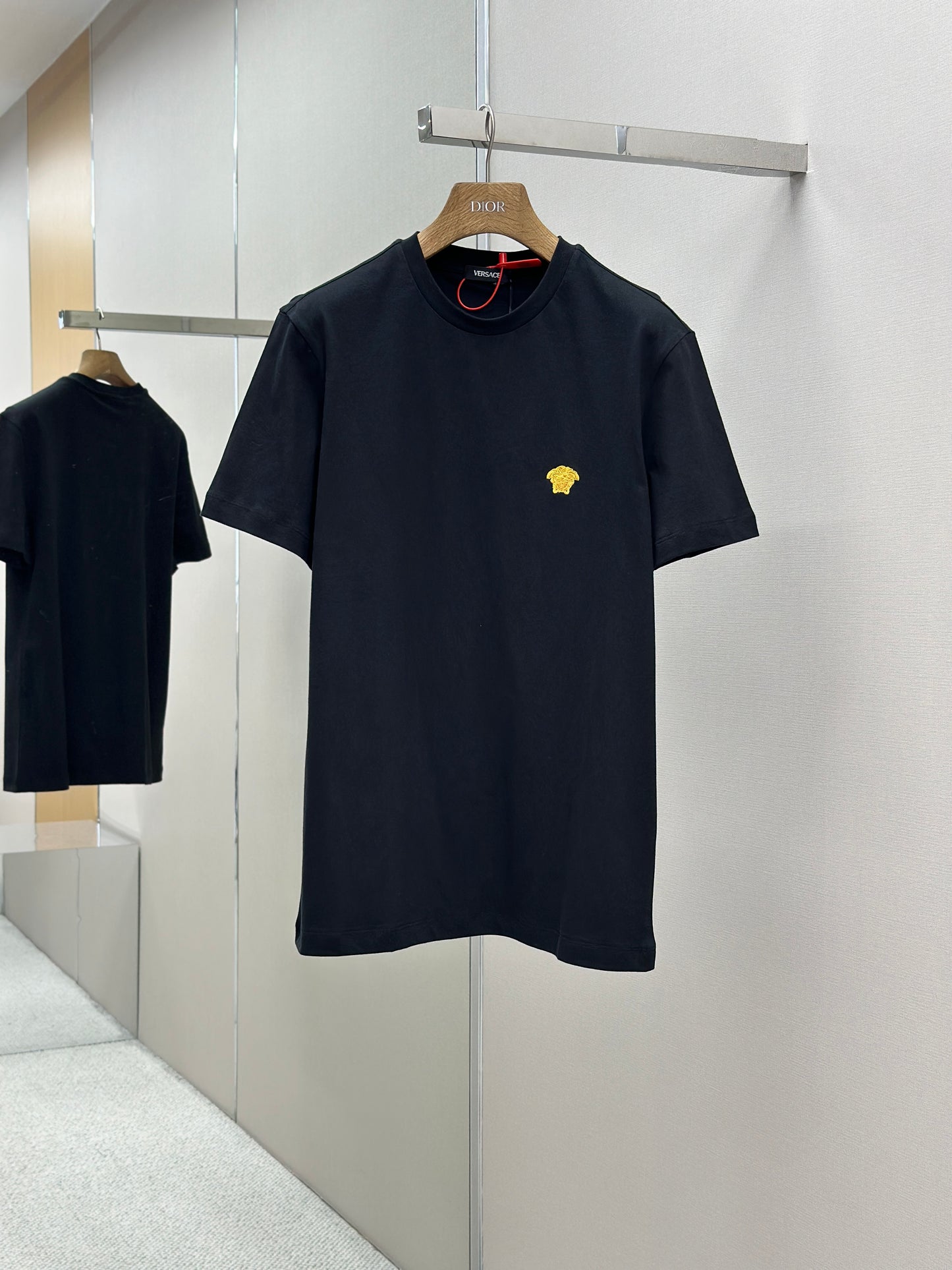 VERSA* Medusa T-Shirt
