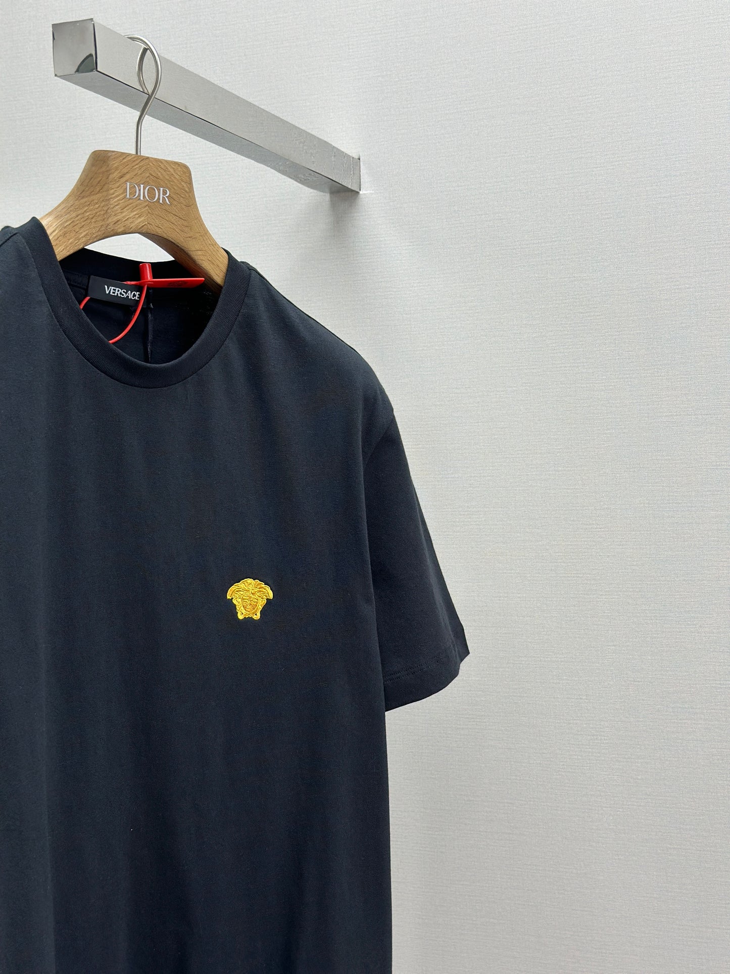VERSA* Medusa T-Shirt