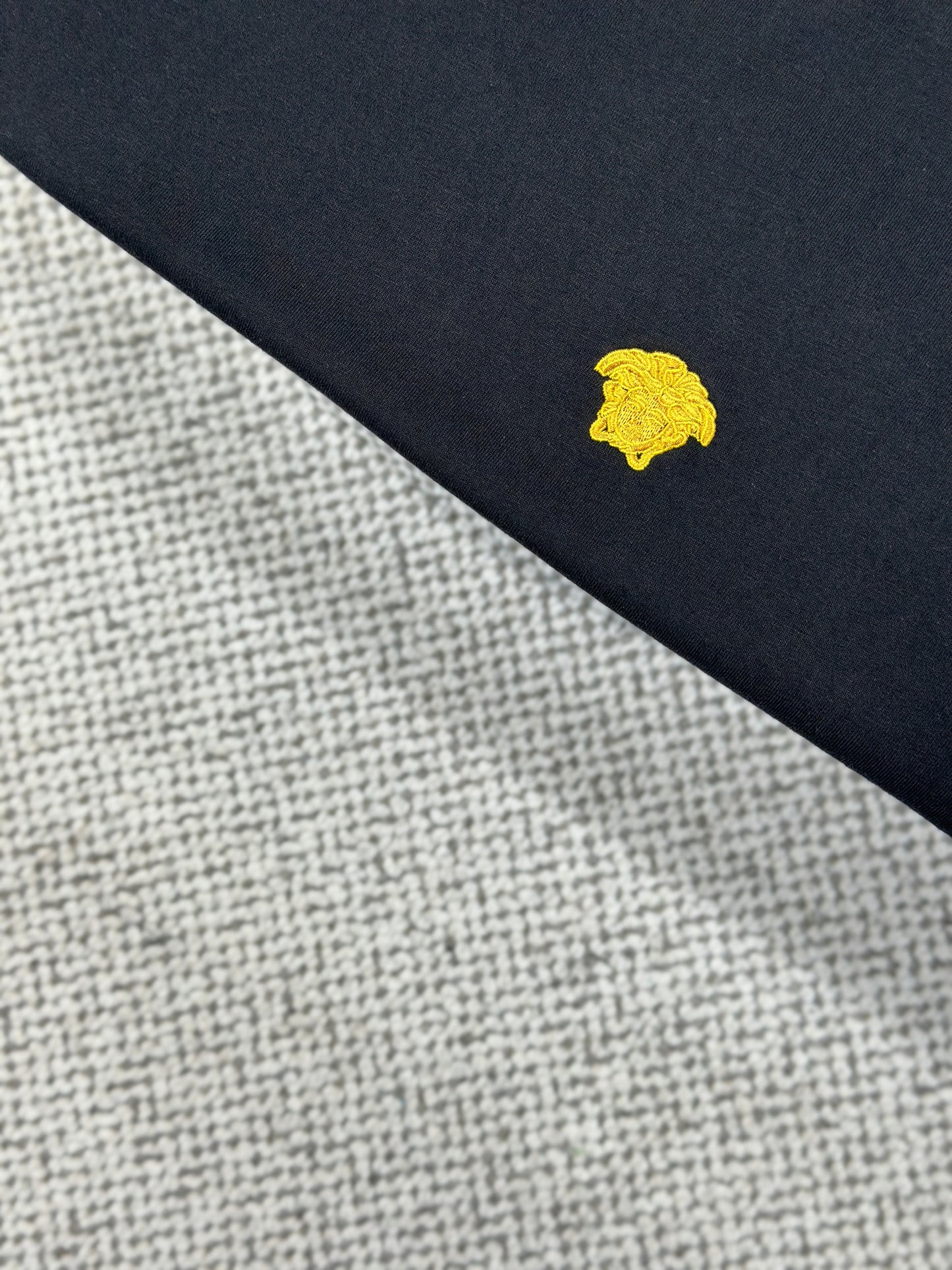 VERSA* Medusa T-Shirt