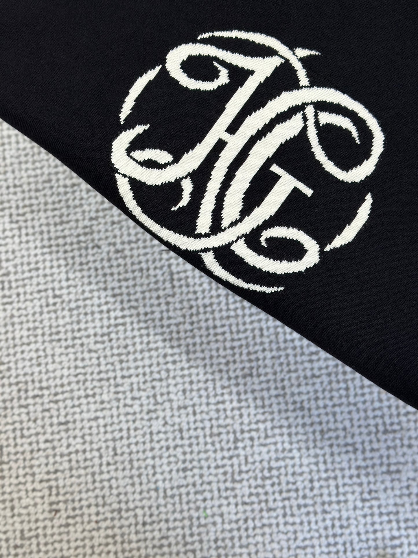 GIV* T-shirt in knit with HG jacquard