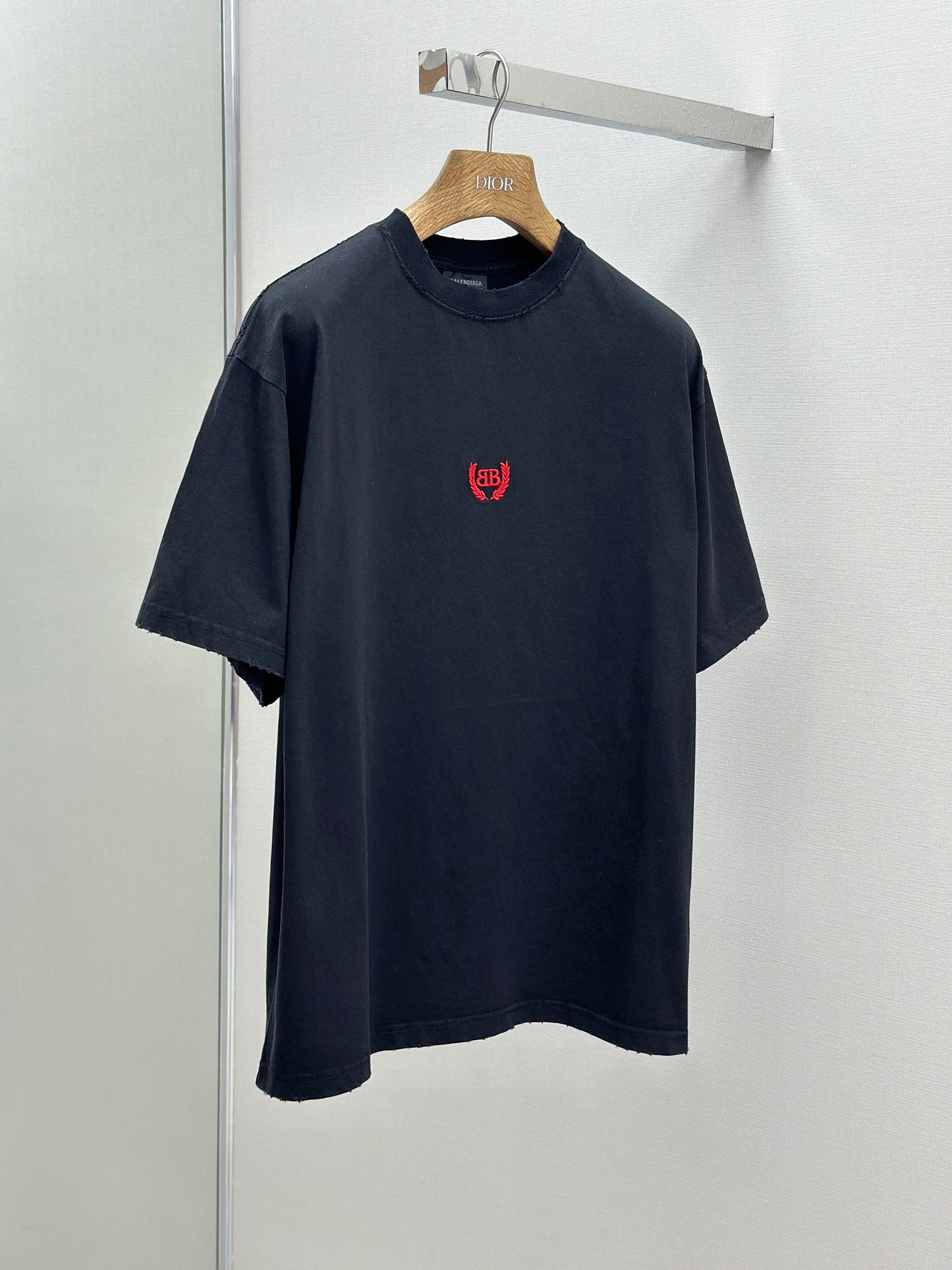 BALENC* Men's Laurel Classic T-shirt Medium Fit in Faded Black