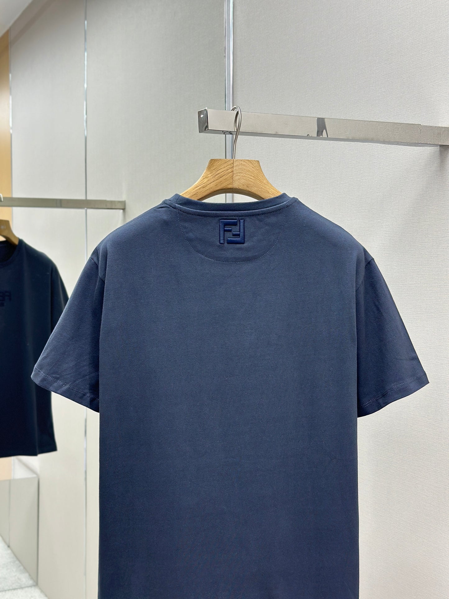 FEND1 Embellished with 3D-effect T-shirt