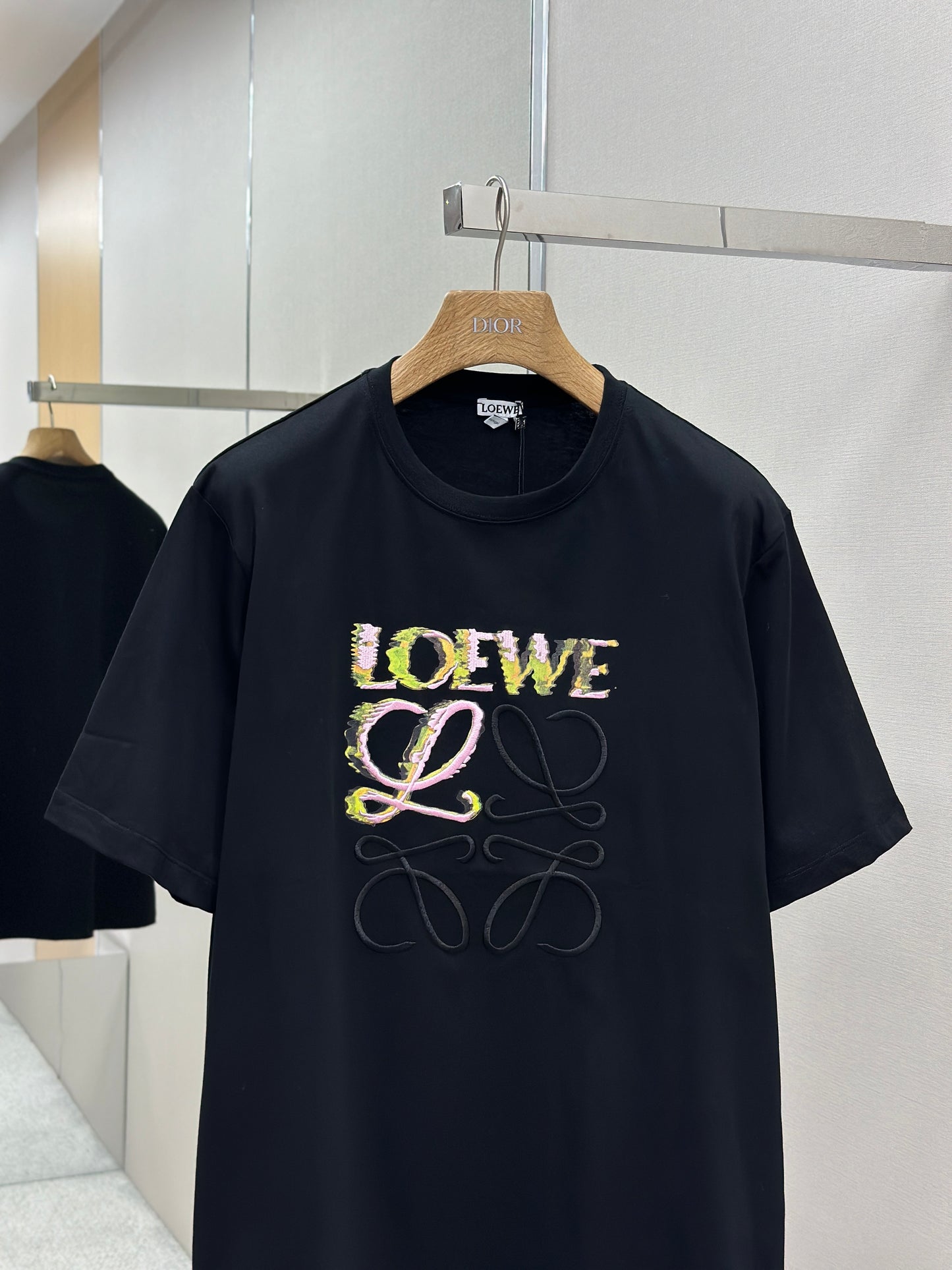 LOE*W Half Hand-Painted Graffiti Embroidered T-Shirt