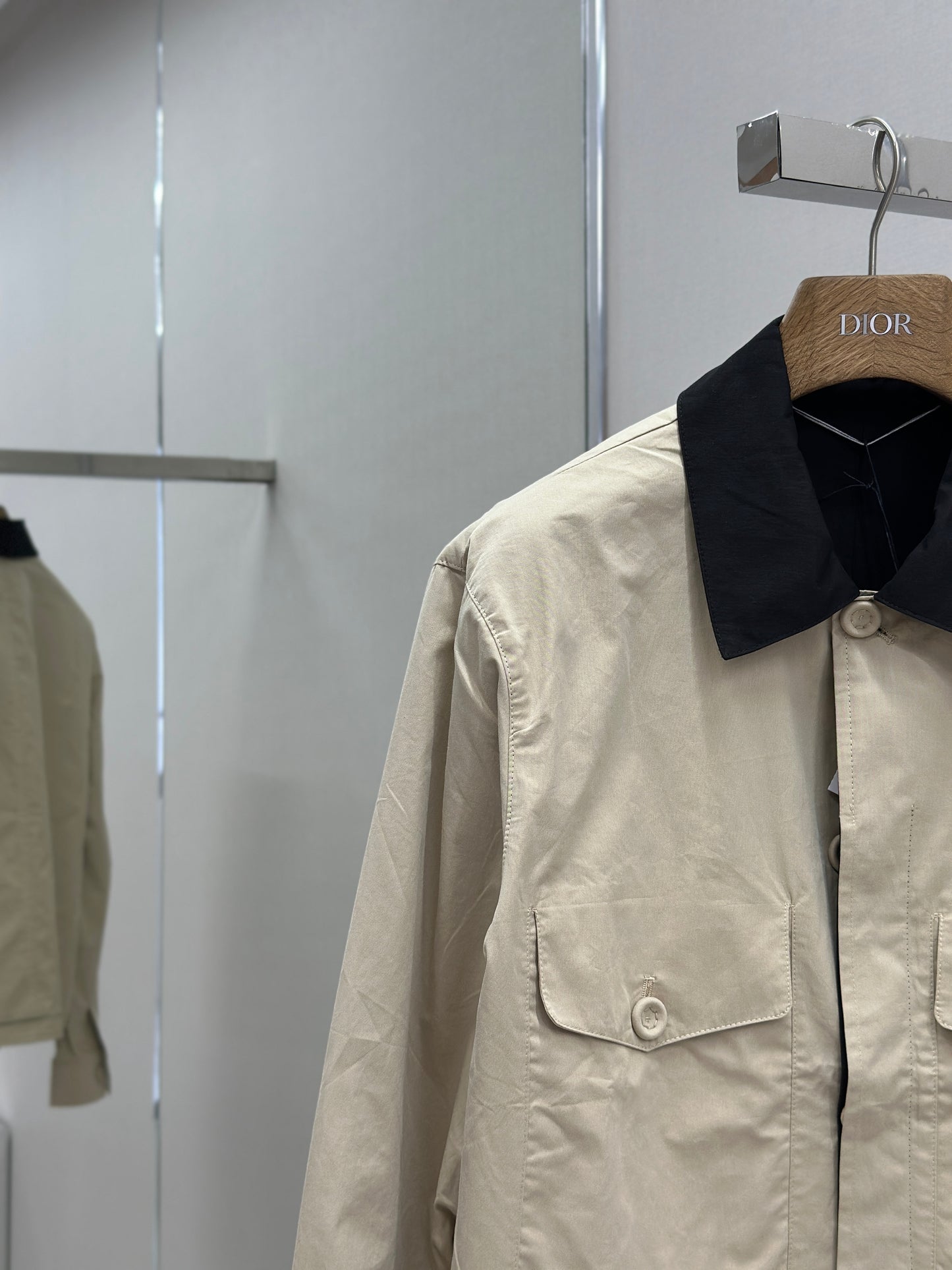 DIO* Jacket with Contrasting Spread Collar