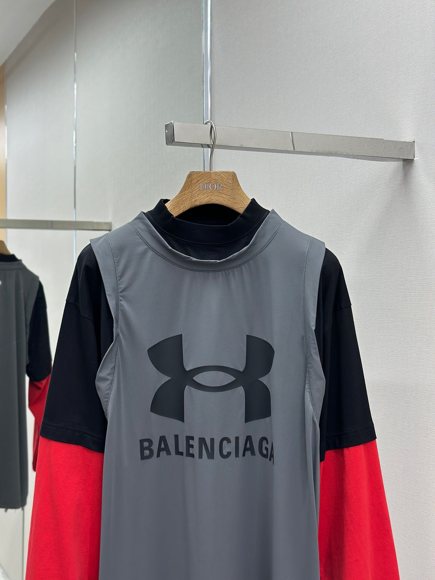 BALENC* Men's Triple Layered T-shirt in Grey/black/red