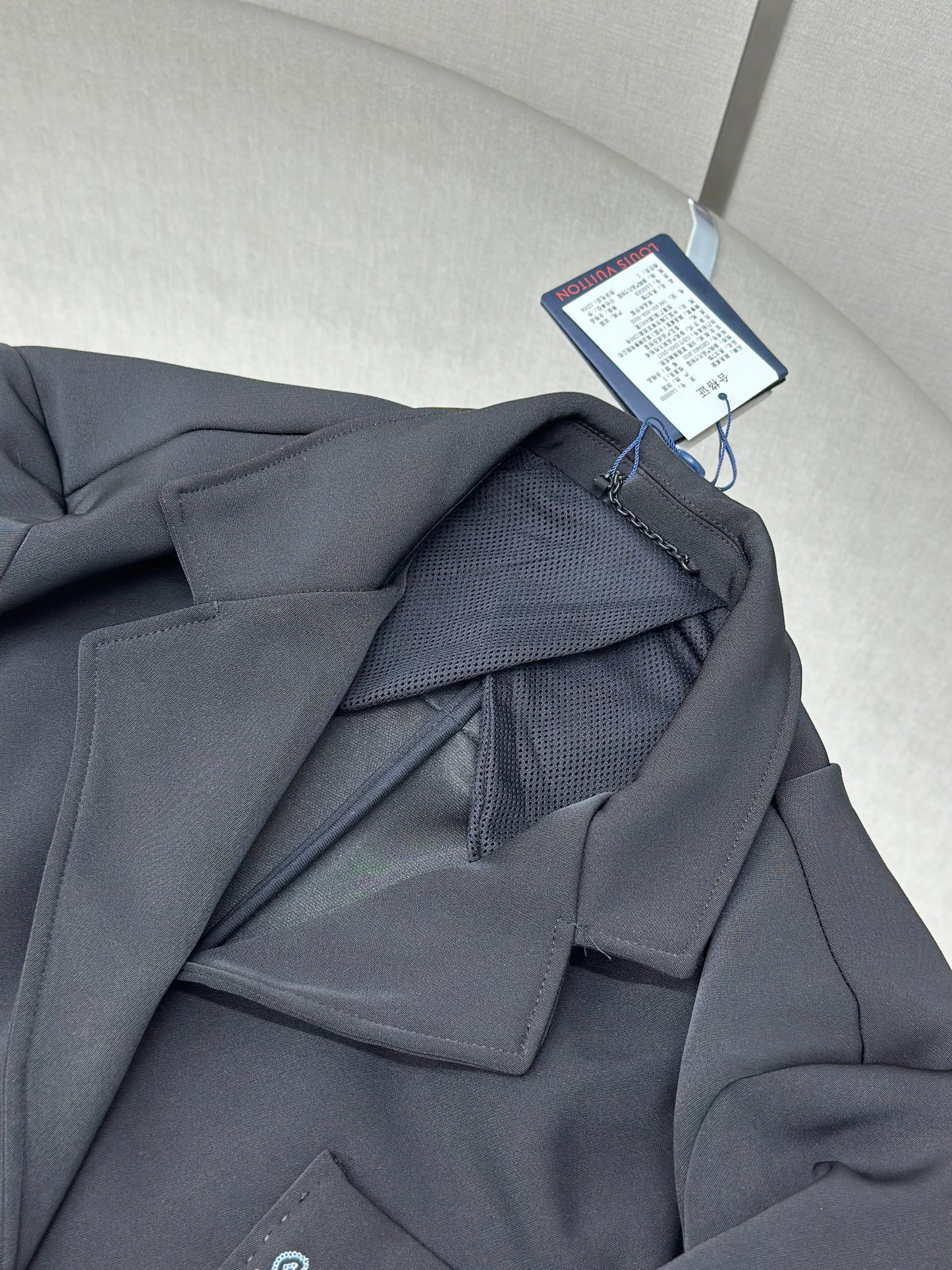 LOUI*V Preppy Relaxed Blazer