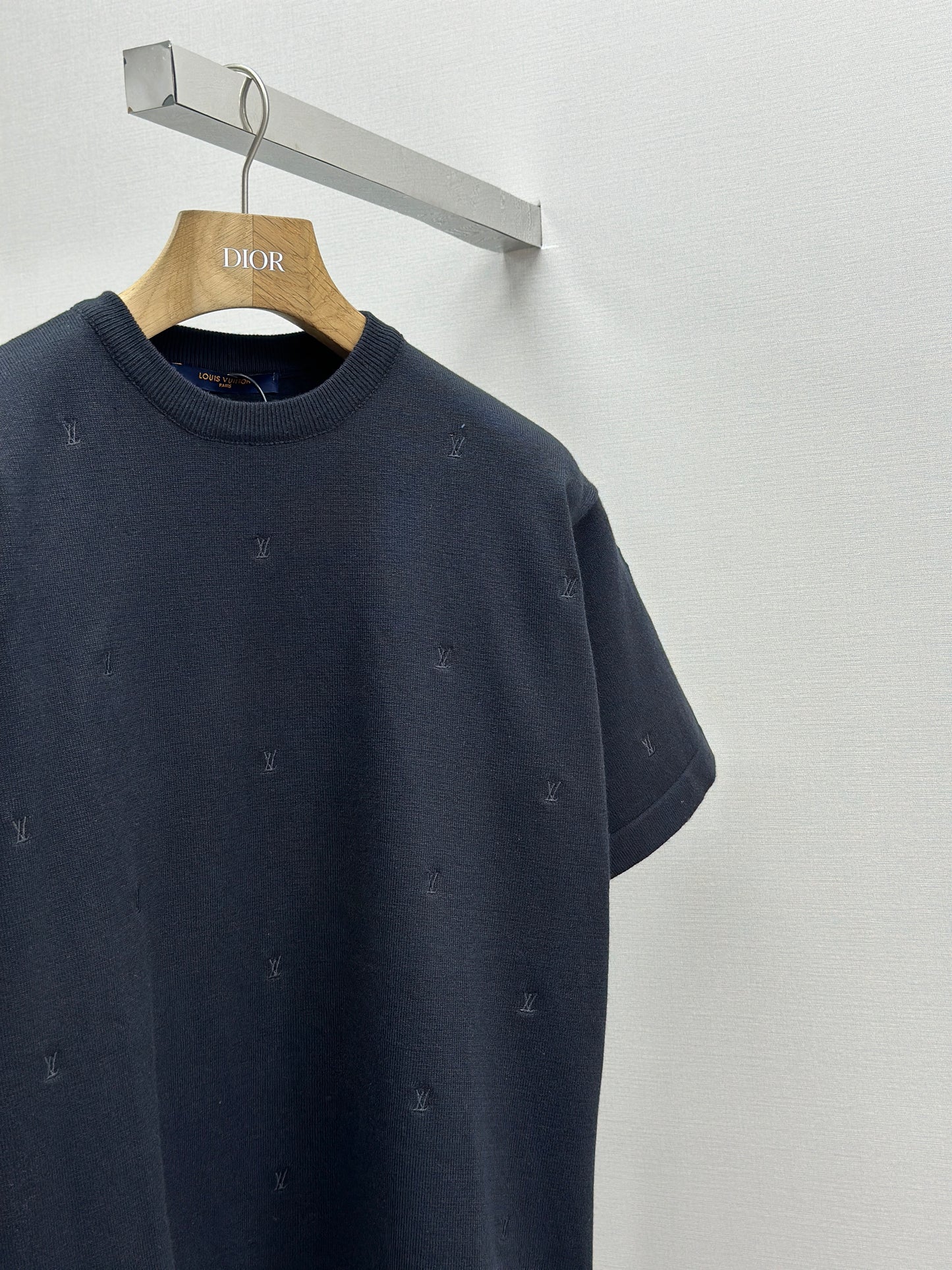 LOUI*V Blason Embroidered Short-Sleeved Crewneck