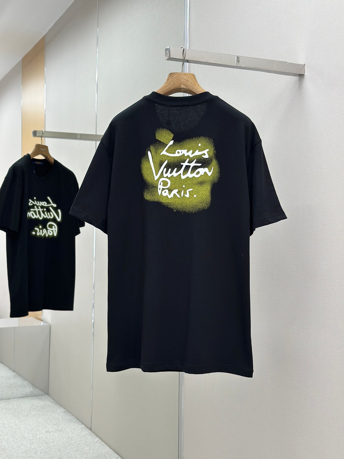 LOUI*V Glow Signature T-Shirt