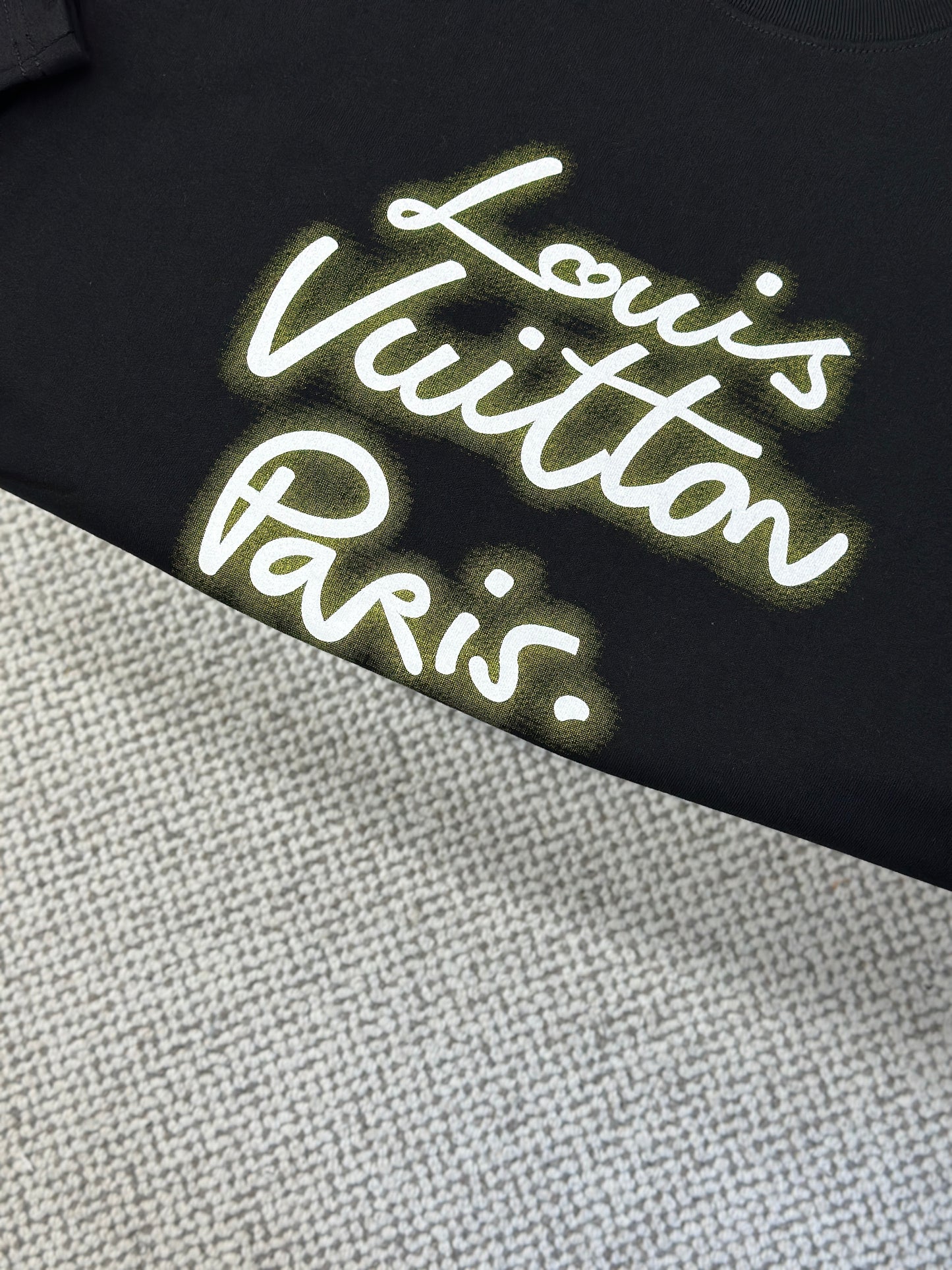 LOUI*V Glow Signature T-Shirt