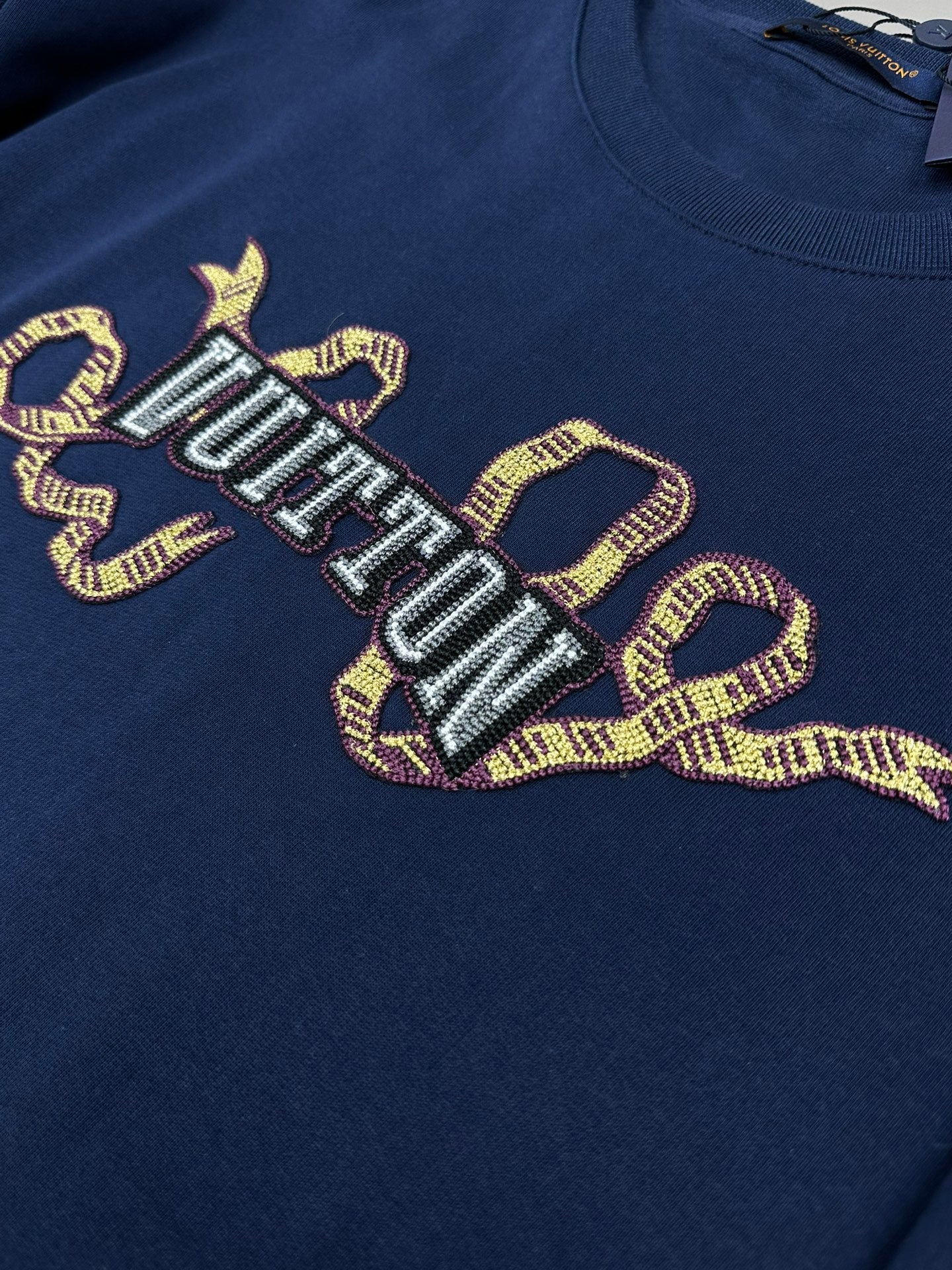 LOUI*V Embroidered Cotton Crewneck