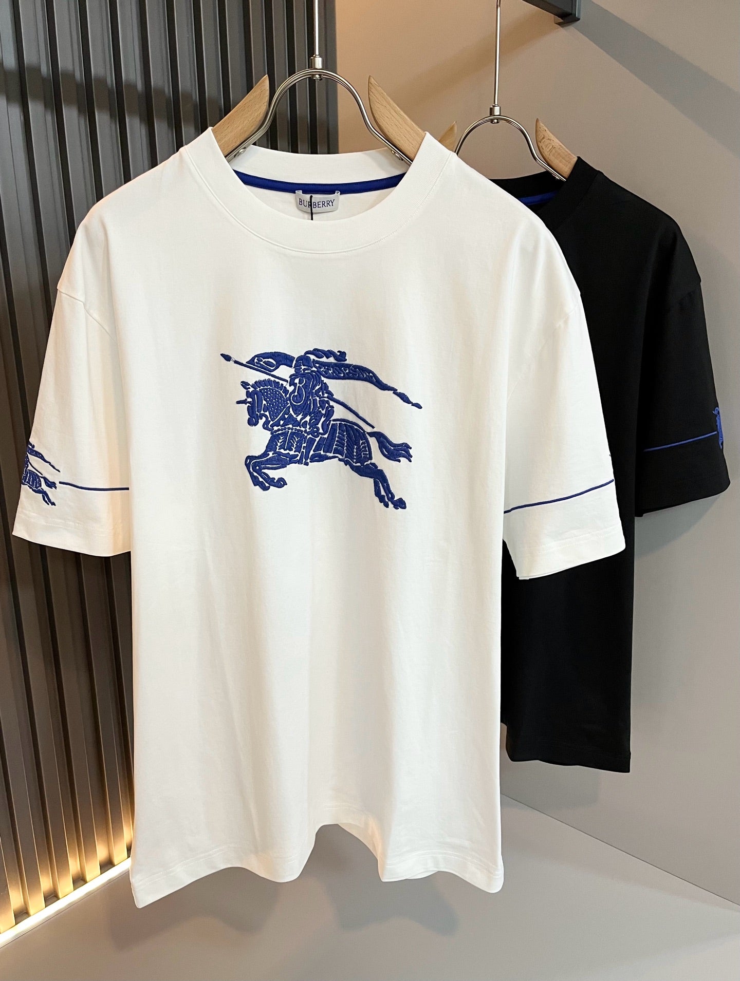BURB* 2025ss new cotton t-shirt war horse pattern